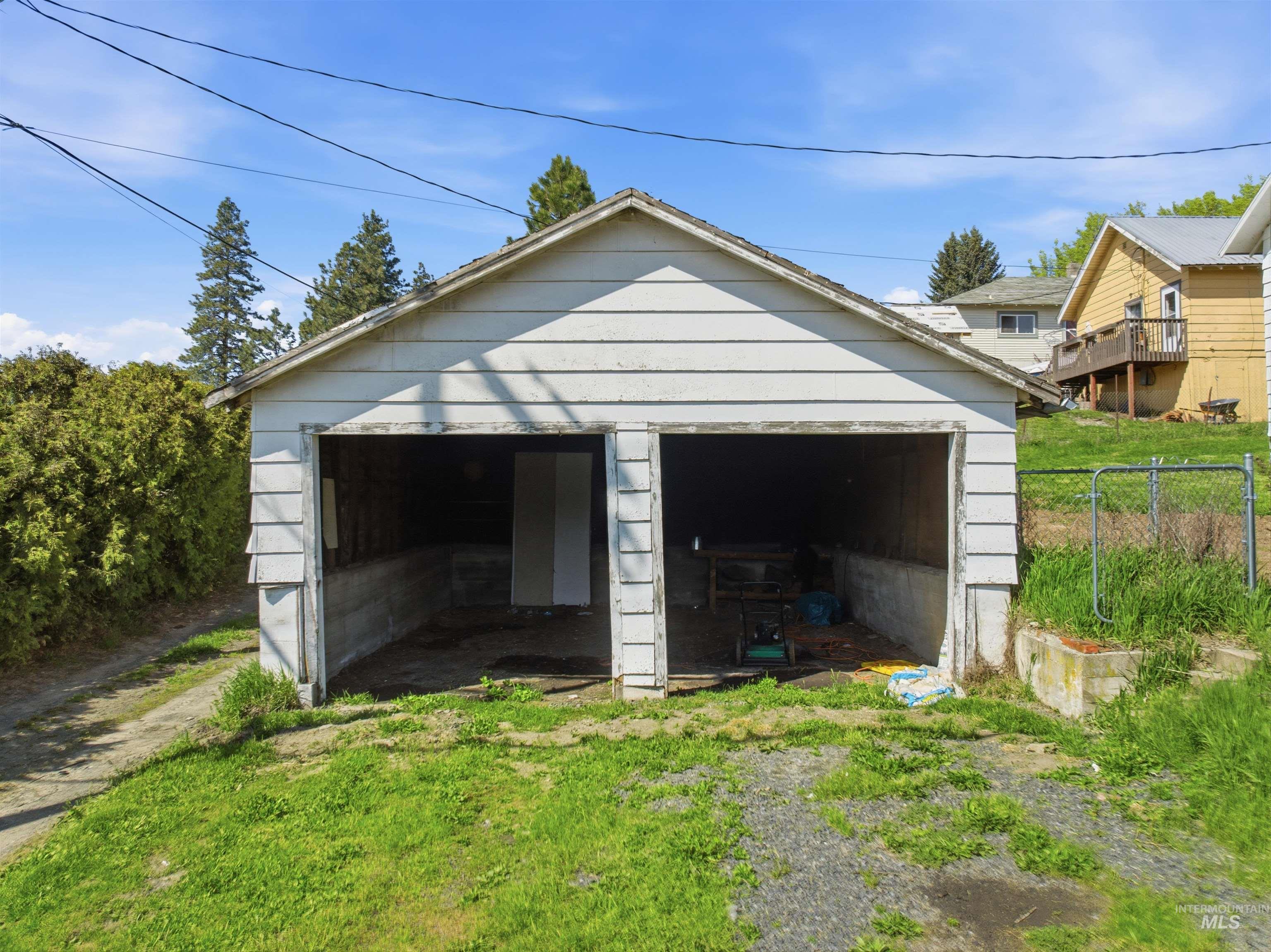 810 Pine St, Potlatch, Idaho 83855, 3 Bedrooms, 1.5 Bathrooms, Residential For Sale, Price $300,000, 98983956