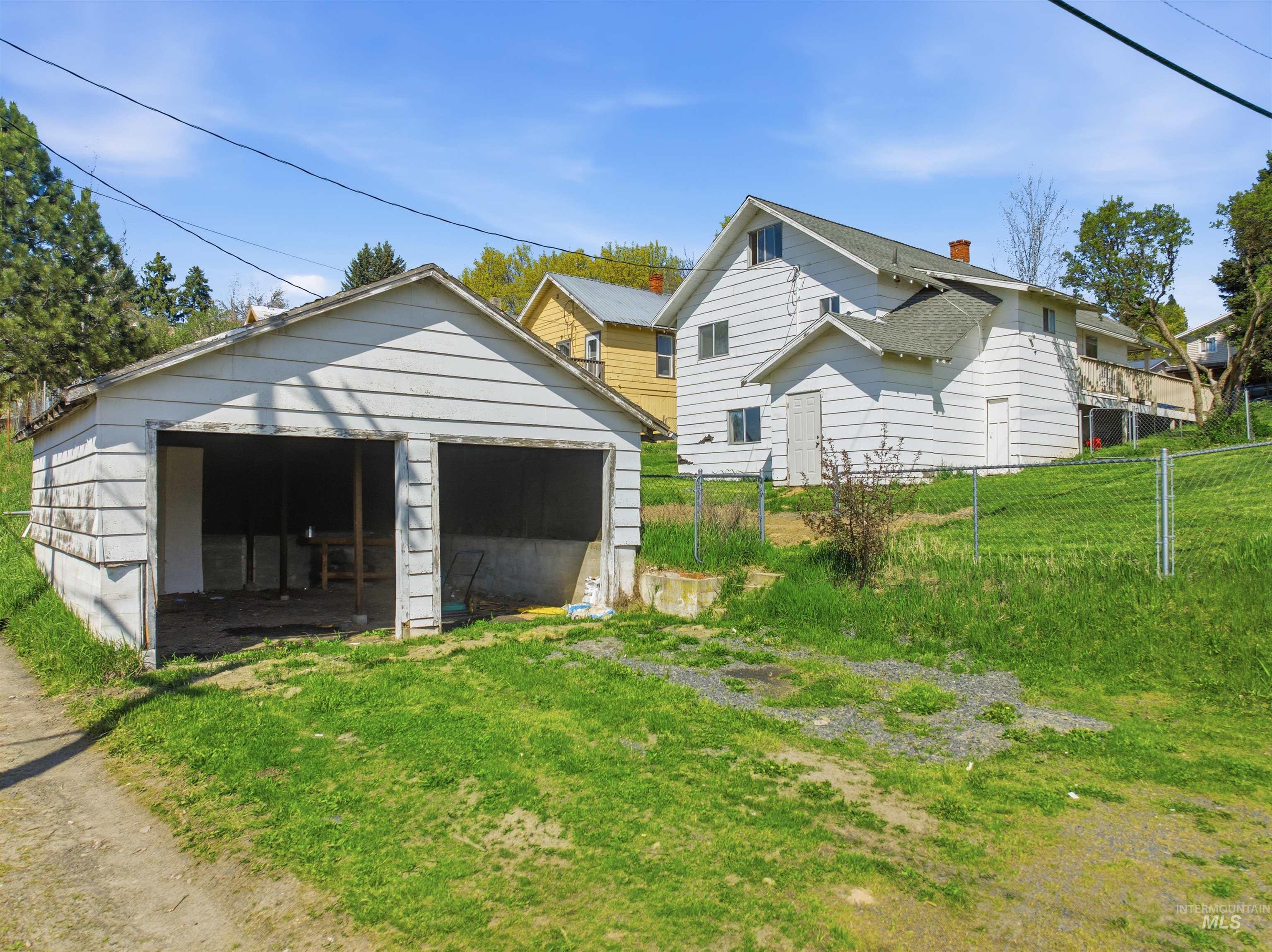 810 Pine St, Potlatch, Idaho 83855, 3 Bedrooms, 1.5 Bathrooms, Residential For Sale, Price $300,000, 98983956