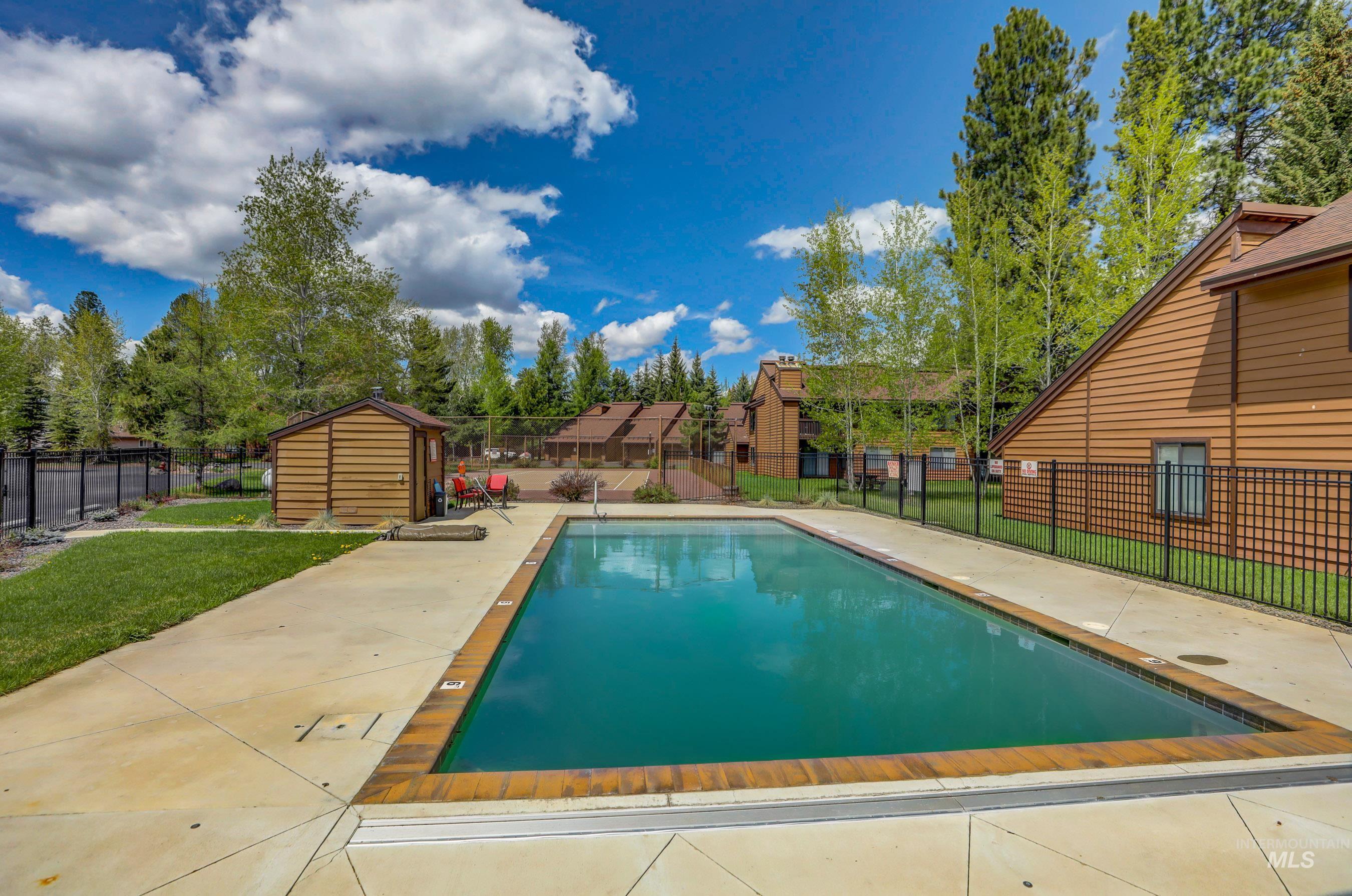 1630 Davis Ave, McCall, Idaho 83638-2973, 2 Bedrooms, 2 Bathrooms, Residential For Sale, Price $485,000, 98983961