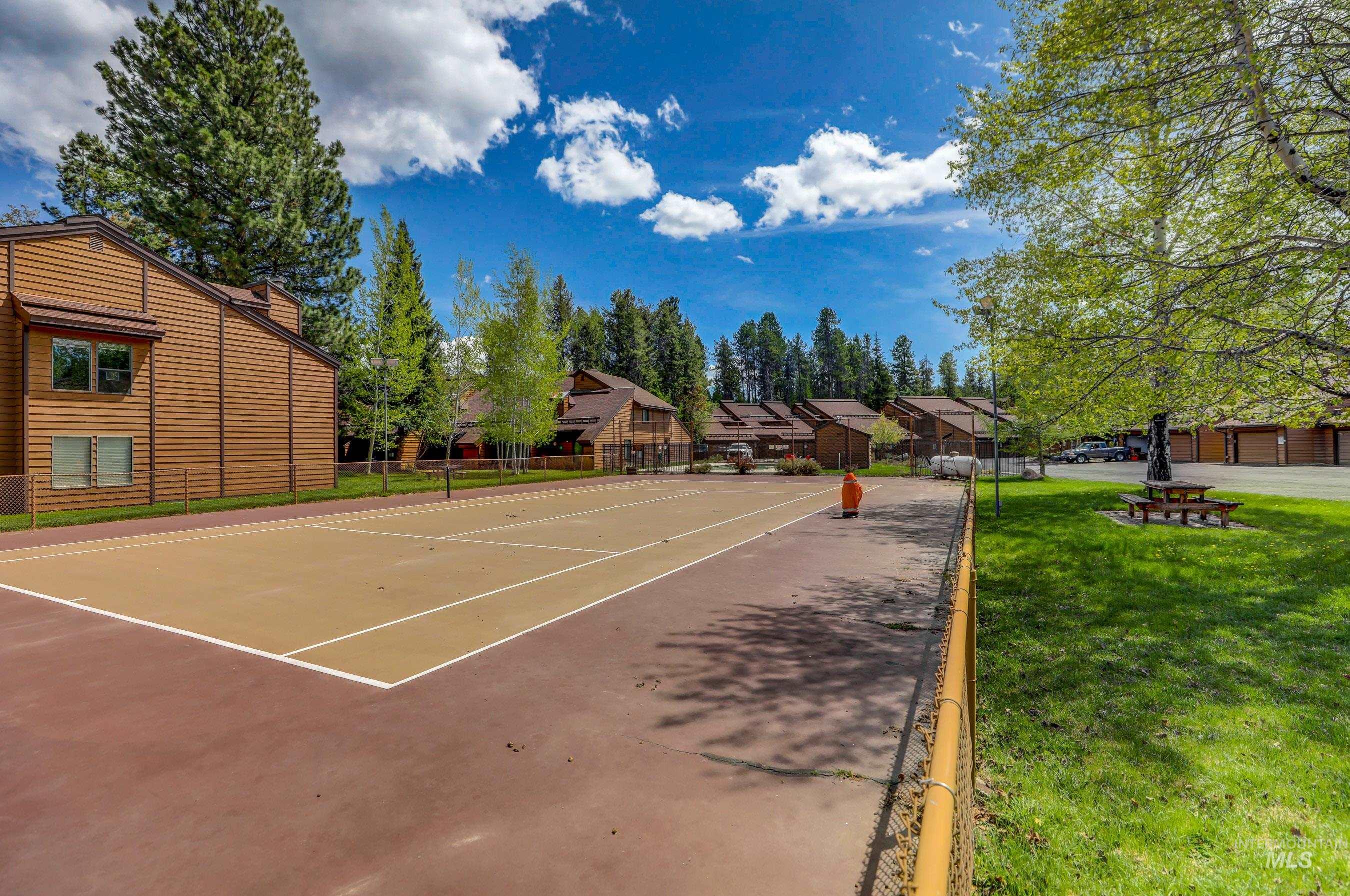 1630 Davis Ave, McCall, Idaho 83638-2973, 2 Bedrooms, 2 Bathrooms, Residential For Sale, Price $485,000, 98983961