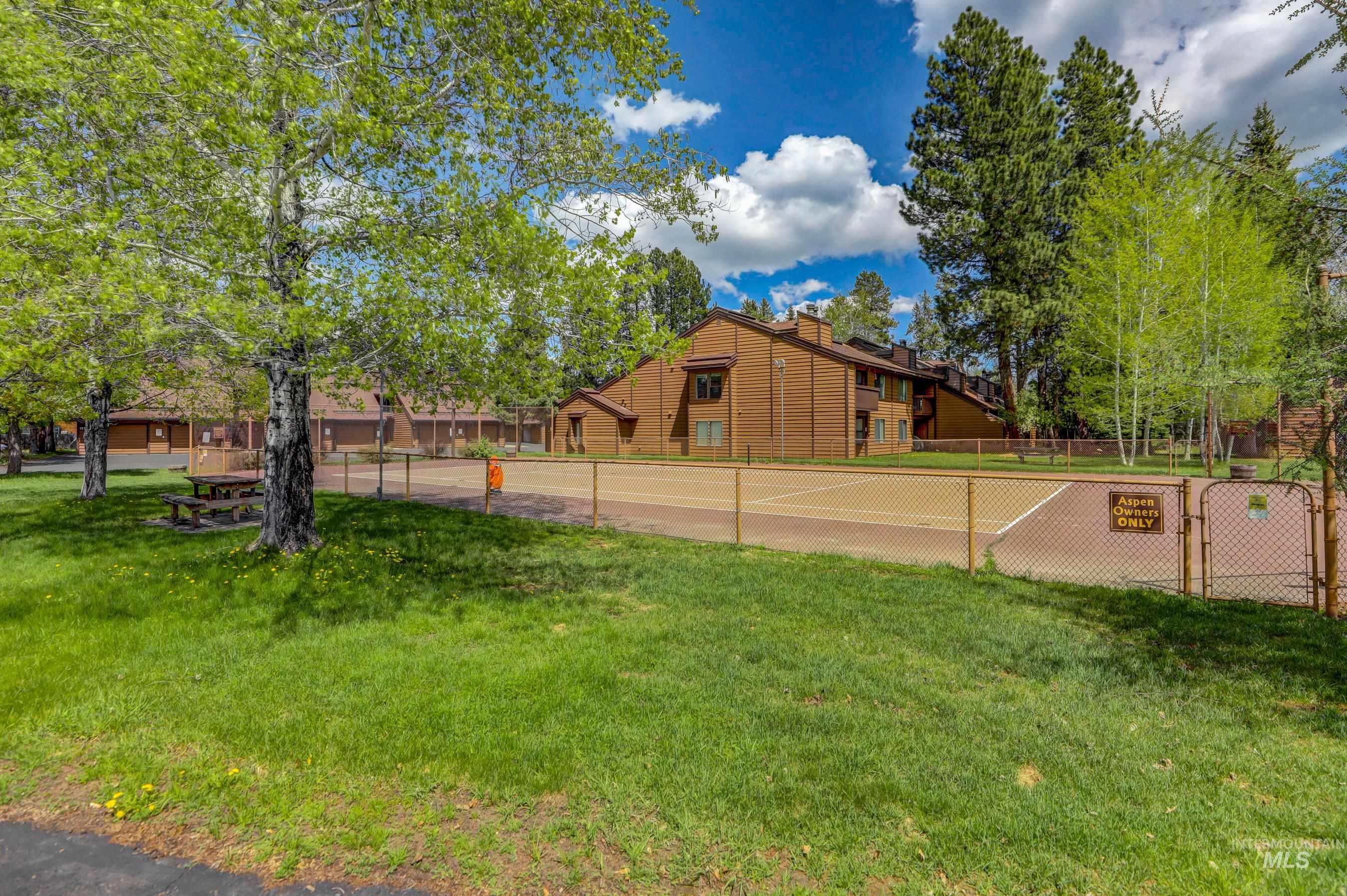 1630 Davis Ave, McCall, Idaho 83638-2973, 2 Bedrooms, 2 Bathrooms, Residential For Sale, Price $485,000, 98983961
