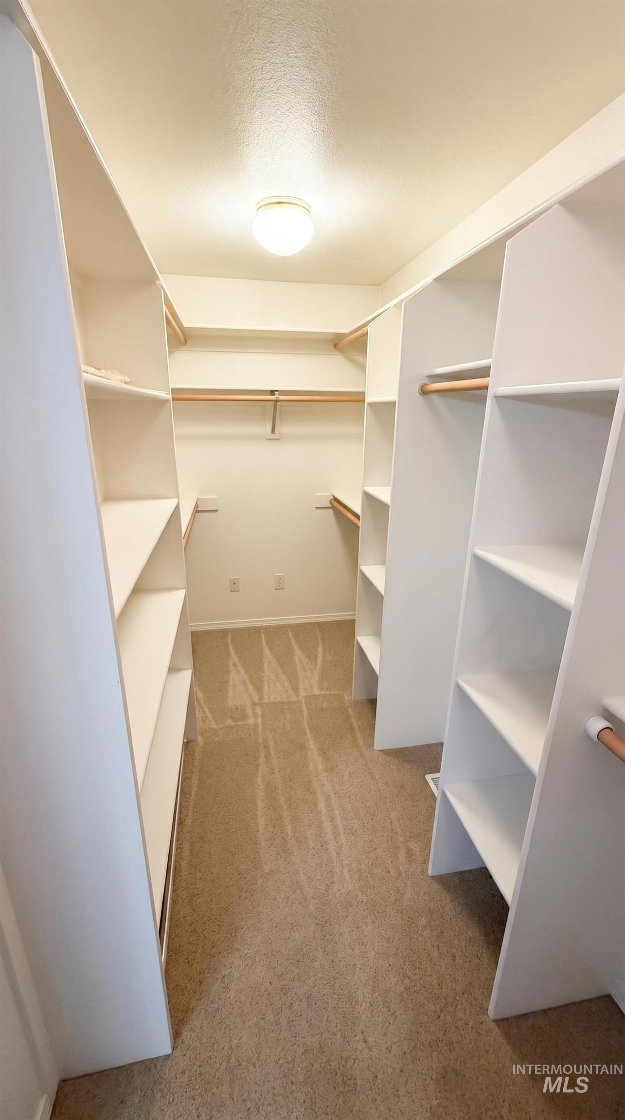 4191 N Waterford Pl, Boise, Idaho 83703, 3 Bedrooms, 2 Bathrooms, Residential For Sale, Price $495,000,MLS 98983962