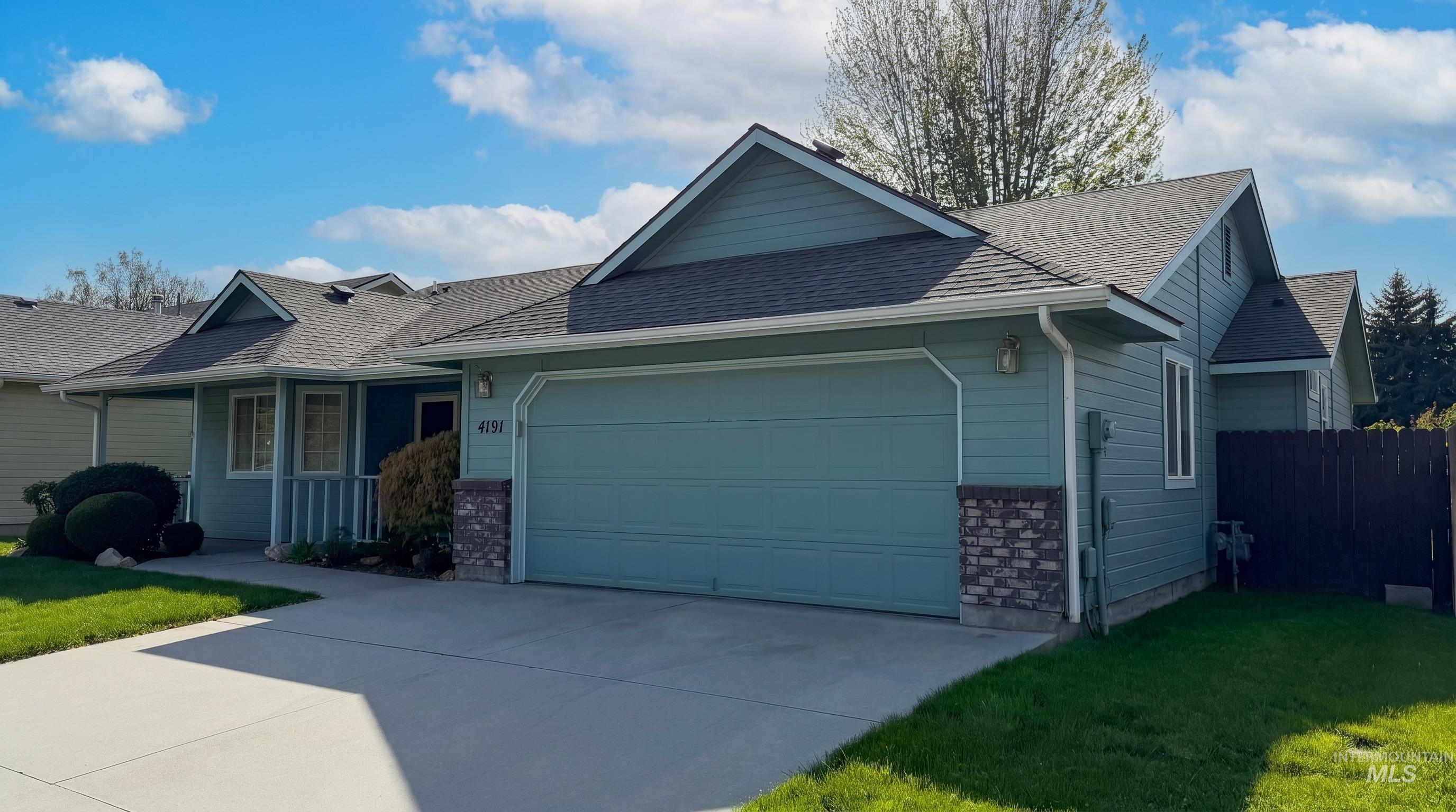 4191 N Waterford Pl, Boise, Idaho 83703, 3 Bedrooms, 2 Bathrooms, Residential For Sale, Price $495,000,MLS 98983962