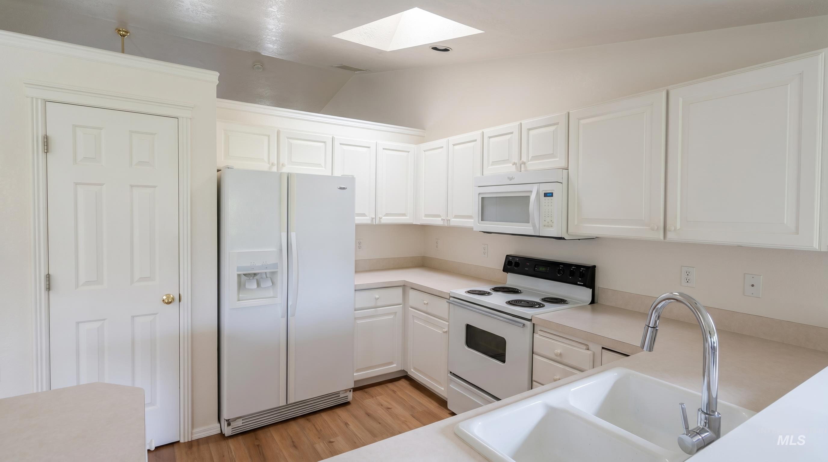 4191 N Waterford Pl, Boise, Idaho 83703, 3 Bedrooms, 2 Bathrooms, Residential For Sale, Price $495,000,MLS 98983962