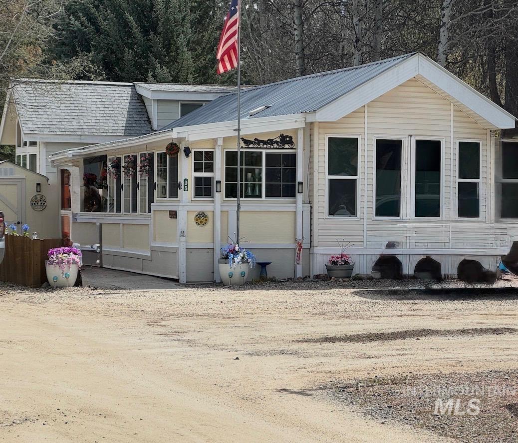 514 Sawyer St, Cascade, Idaho 83611, 1 Bedroom, 1 Bathroom, Residential For Sale, Price $185,000,MLS 98983963