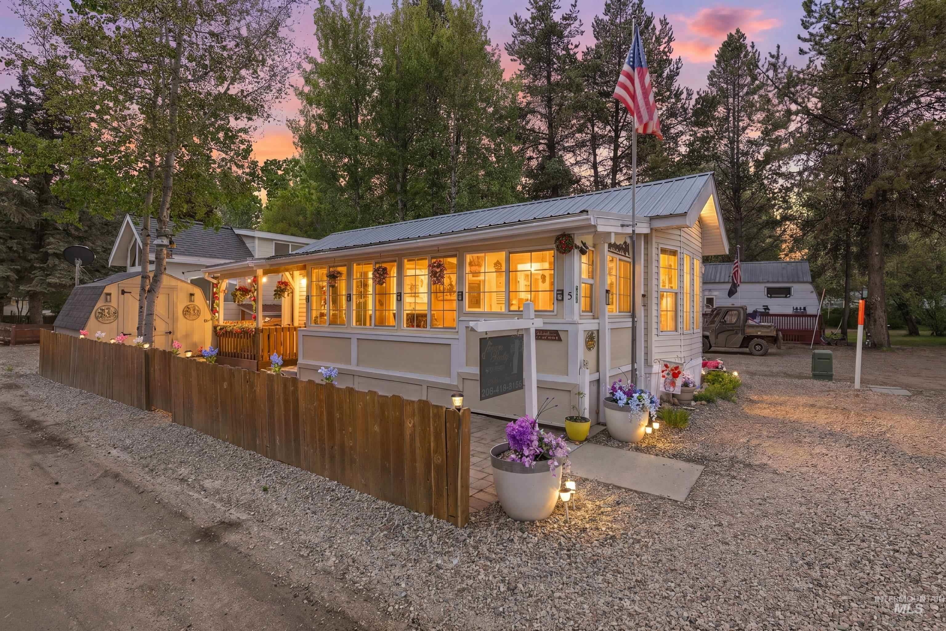 5 D, Cascade, Idaho 83611, 1 Bedroom, 1 Bathroom, Residential For Sale, Price $179,000, 98983963