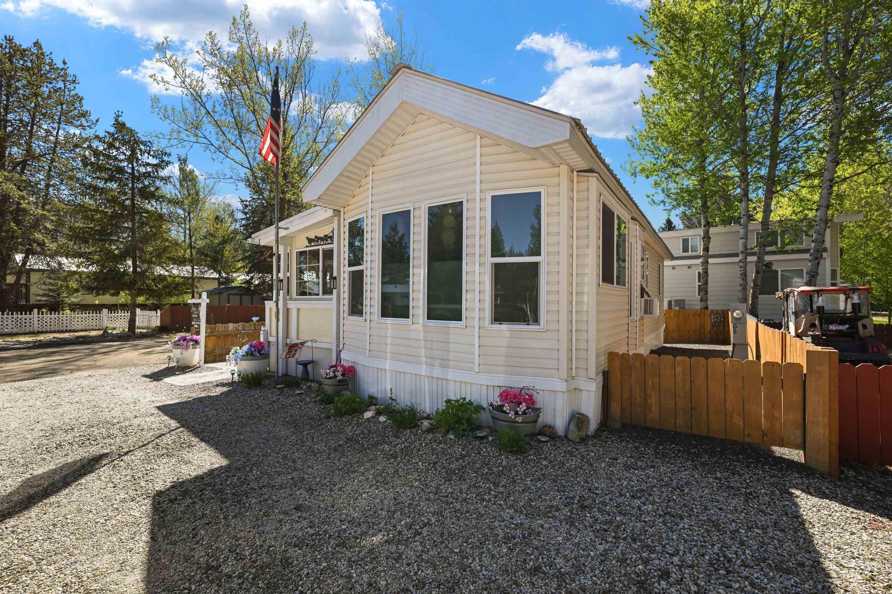 5 D, Cascade, Idaho 83611, 1 Bedroom, 1 Bathroom, Residential For Sale, Price $179,000, 98983963