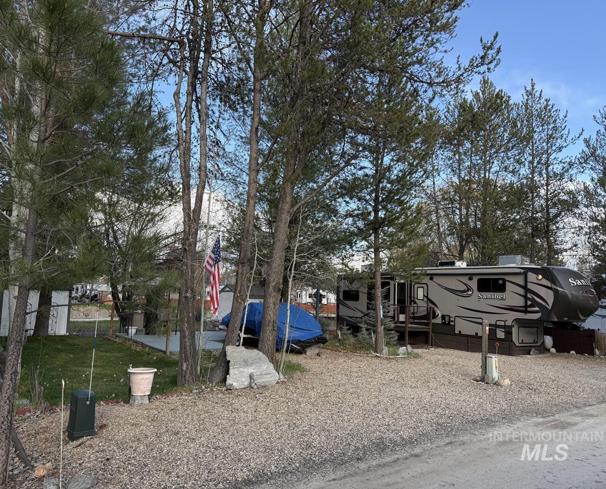 5 & 7 H Street, Cascade, Idaho 83611, 1 Bedroom, 1 Bathroom, Residential For Sale, Price $279,900, 98983964