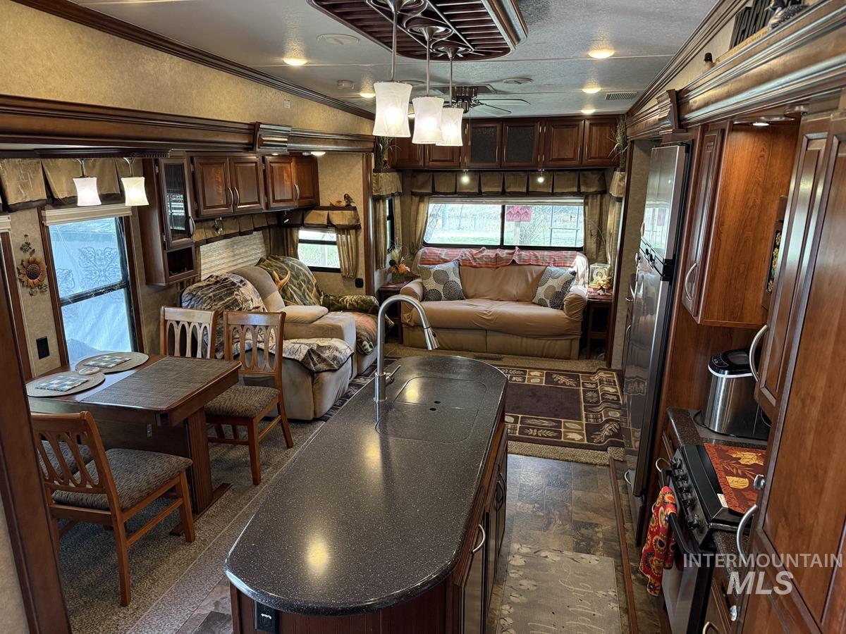 5 & 7 H Street, Cascade, Idaho 83611, 1 Bedroom, 1 Bathroom, Residential For Sale, Price $279,900, 98983964