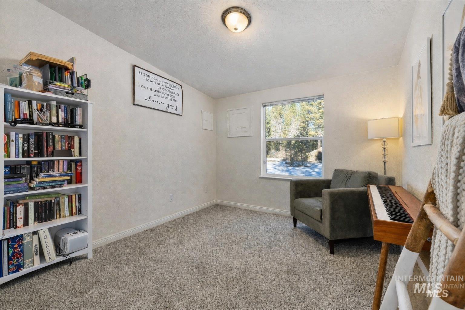 17 Mountain Meadow Rd, Idaho City, Idaho 83631, 3 Bedrooms, 2 Bathrooms, Residential For Sale, Price $475,000, 98983968