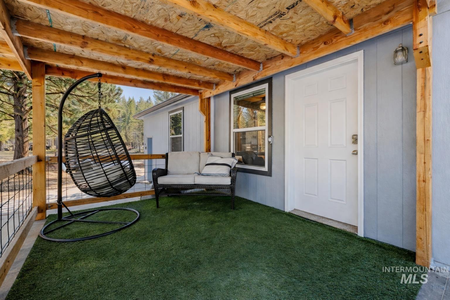 17 Mountain Meadow Rd, Idaho City, Idaho 83631, 3 Bedrooms, 2 Bathrooms, Residential For Sale, Price $475,000, 98983968