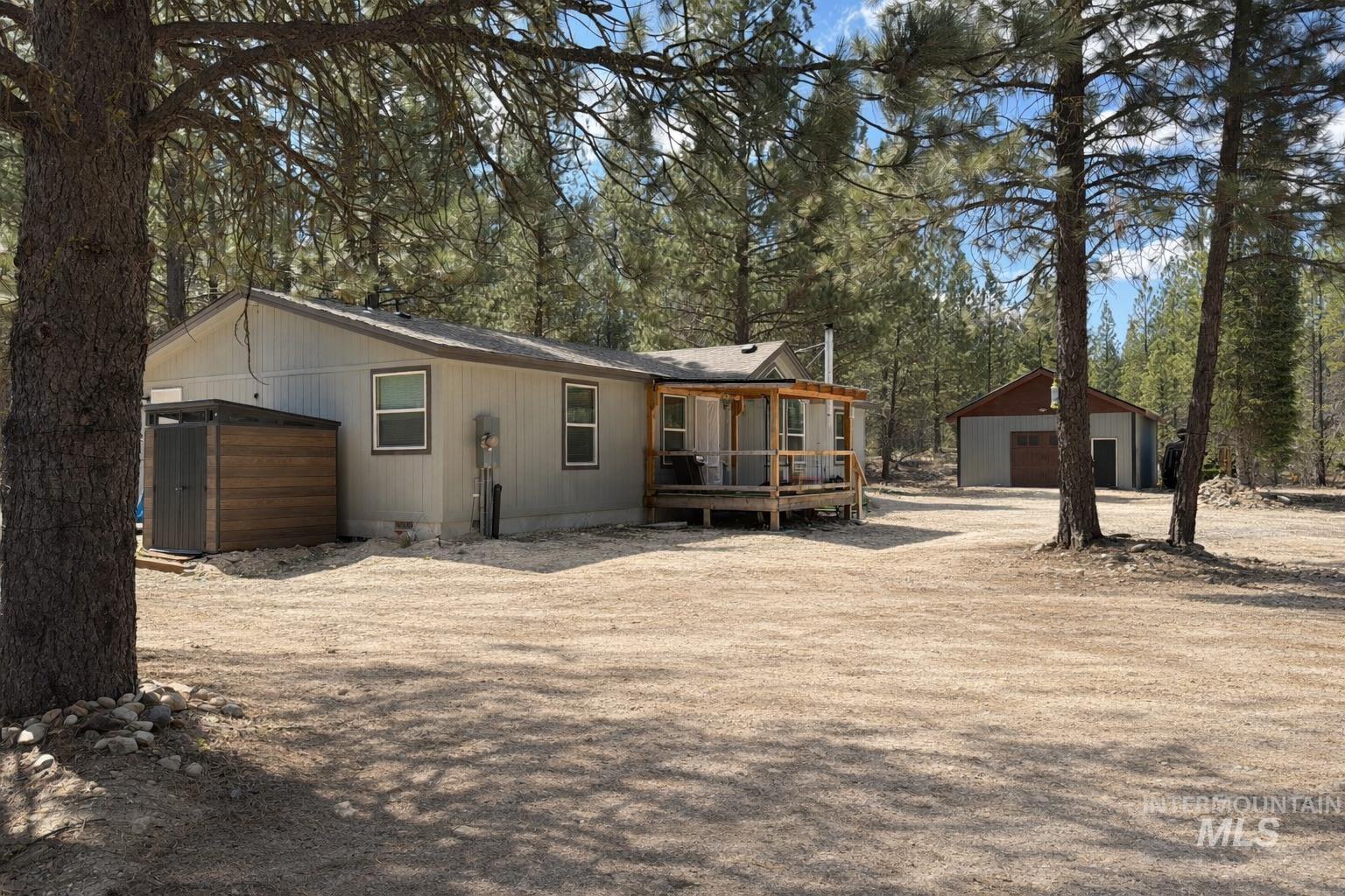 17 Mountain Meadow Rd, Idaho City, Idaho 83631, 3 Bedrooms, 2 Bathrooms, Residential For Sale, Price $475,000, 98983968