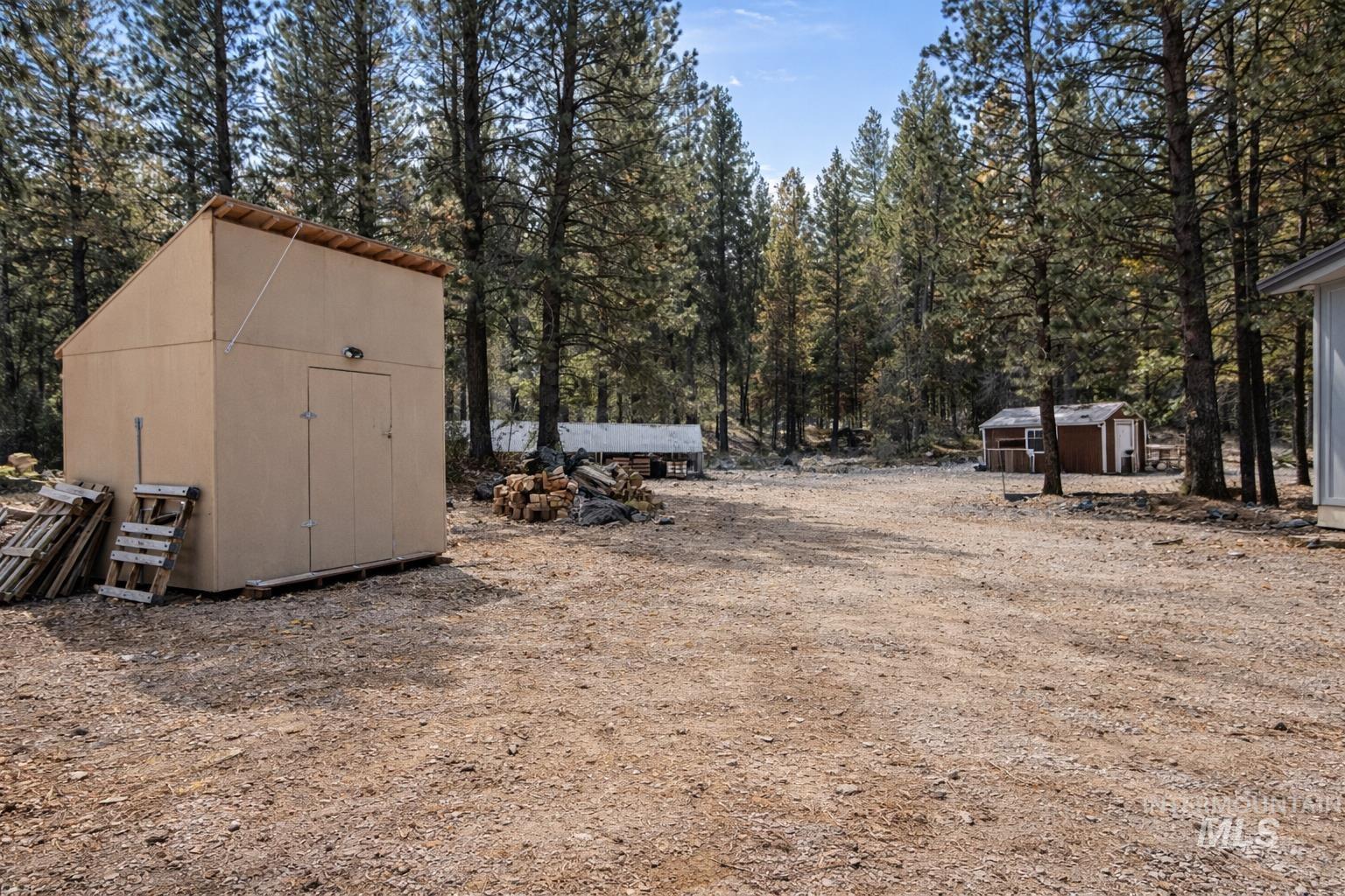 17 Mountain Meadow Rd, Idaho City, Idaho 83631, 3 Bedrooms, 2 Bathrooms, Residential For Sale, Price $475,000, 98983968