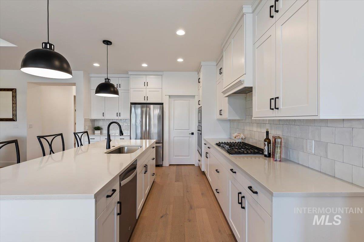 4975 N Brock Ave, Meridian, Idaho 83646-7690, 3 Bedrooms, 2 Bathrooms, Residential For Sale, Price $569,900, 98983969
