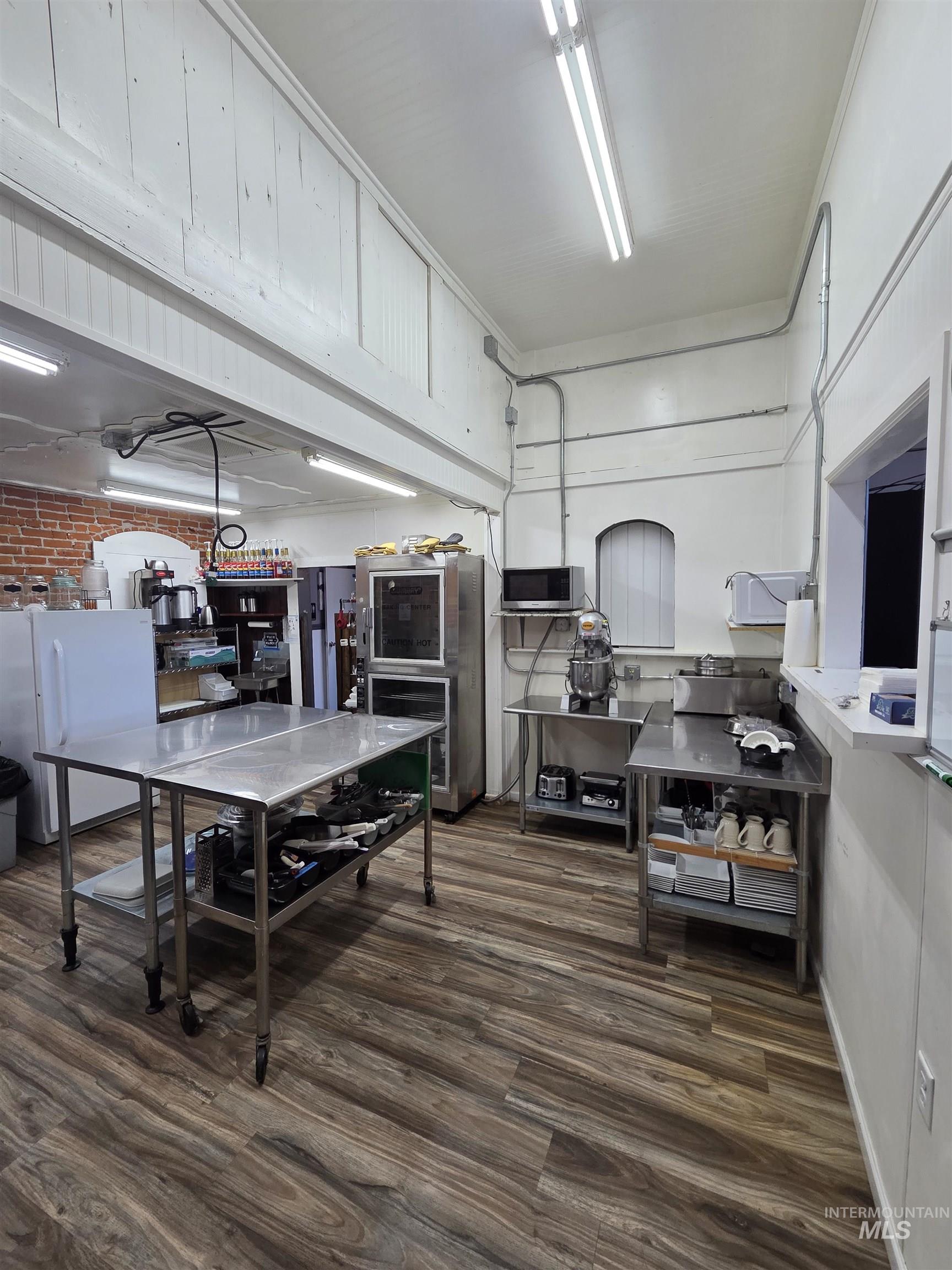 847 Main Street, Pomeroy, Washington 99347, Business/Commercial For Sale, Price $139,000,MLS 98983971