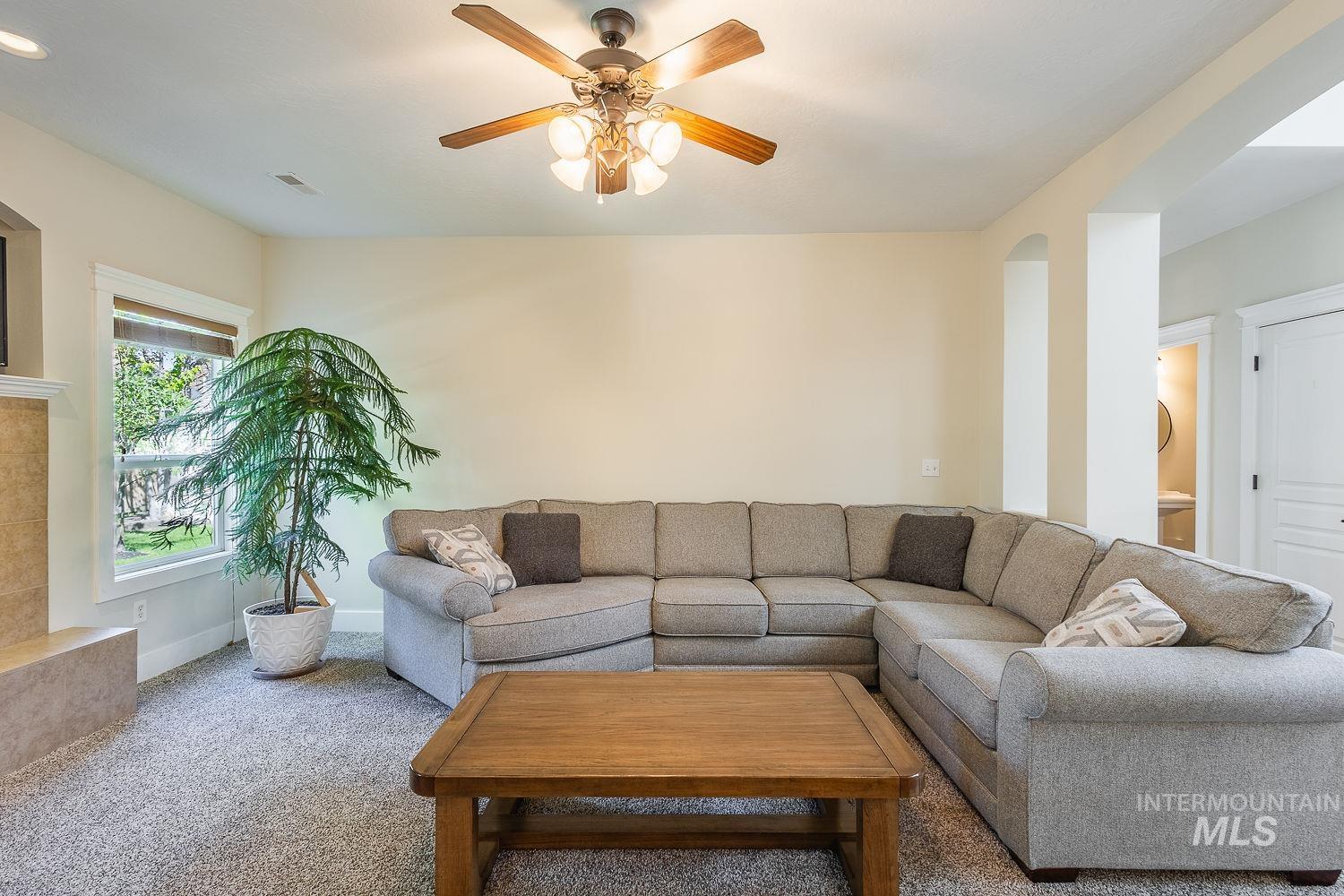 591 N Pringlewood Pl, Star, Idaho 53669, 4 Bedrooms, 3 Bathrooms, Residential For Sale, Price $598,000, 98983973