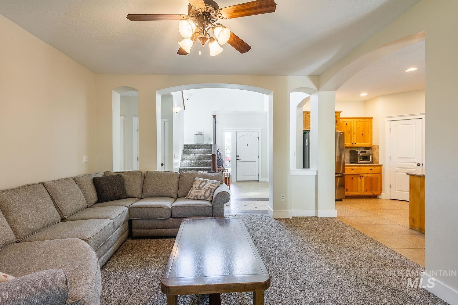 591 N Pringlewood Pl, Star, Idaho 53669, 4 Bedrooms, 3 Bathrooms, Residential For Sale, Price $598,000, 98983973