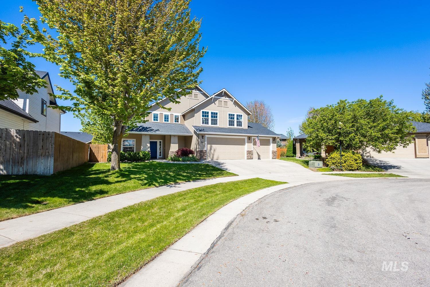 591 N Pringlewood Pl, Star, Idaho 53669, 4 Bedrooms, 3 Bathrooms, Residential For Sale, Price $598,000, 98983973