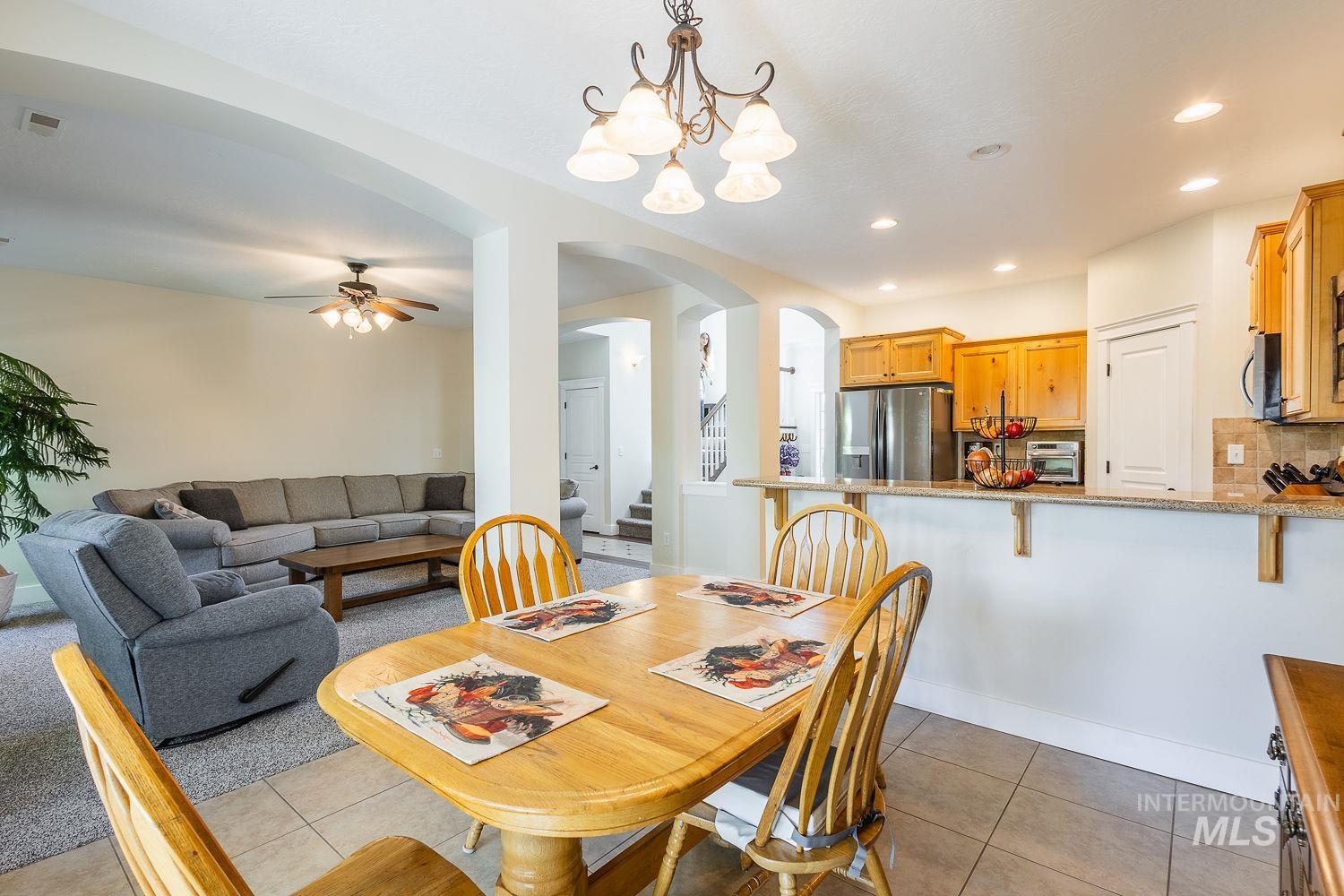 591 N Pringlewood Pl, Star, Idaho 53669, 4 Bedrooms, 3 Bathrooms, Residential For Sale, Price $598,000, 98983973