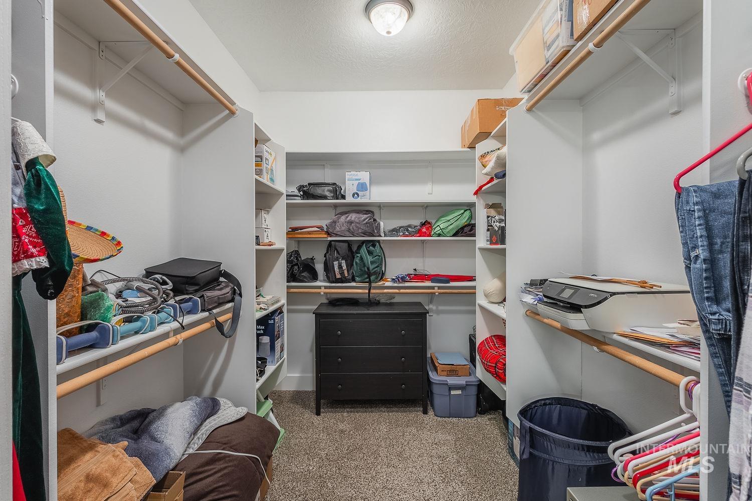 591 N Pringlewood Pl, Star, Idaho 53669, 4 Bedrooms, 3 Bathrooms, Residential For Sale, Price $598,000, 98983973