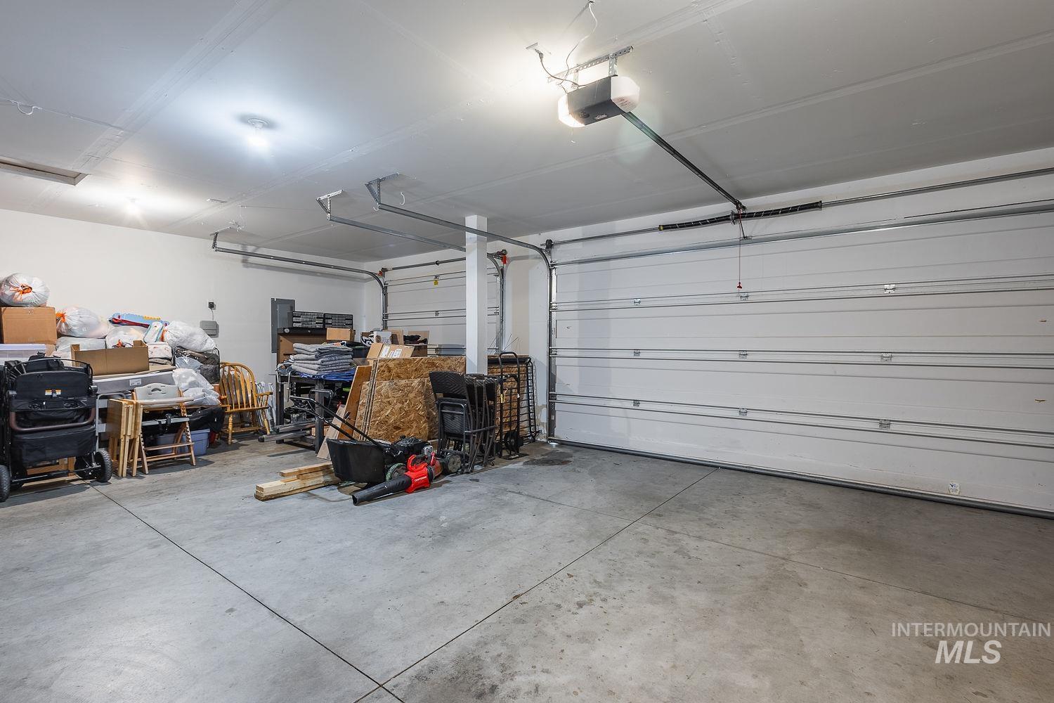 591 N Pringlewood Pl, Star, Idaho 53669, 4 Bedrooms, 3 Bathrooms, Residential For Sale, Price $598,000, 98983973