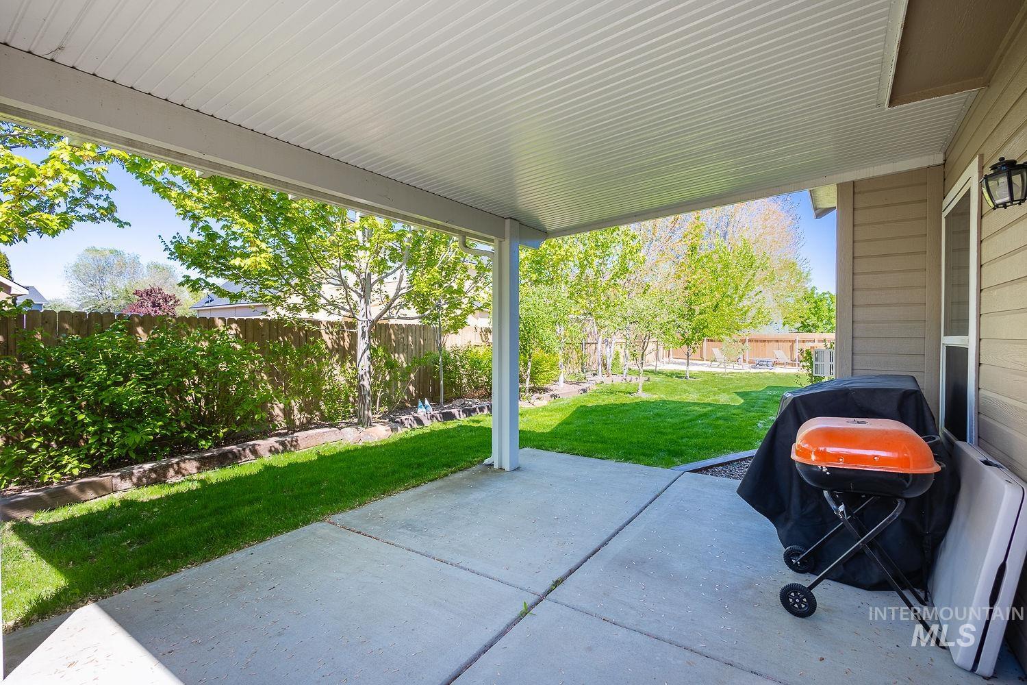 591 N Pringlewood Pl, Star, Idaho 53669, 4 Bedrooms, 3 Bathrooms, Residential For Sale, Price $598,000, 98983973