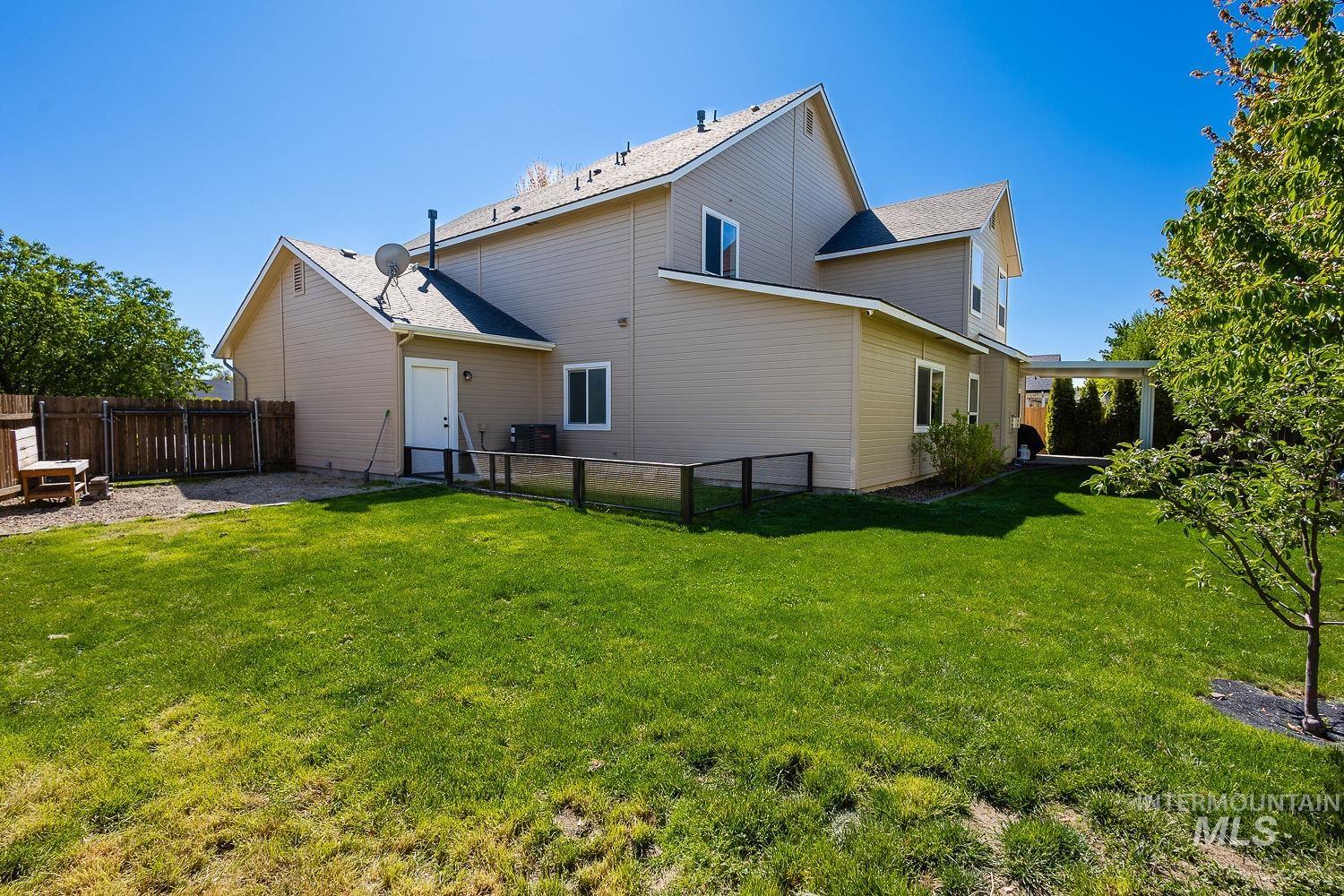 591 N Pringlewood Pl, Star, Idaho 53669, 4 Bedrooms, 3 Bathrooms, Residential For Sale, Price $598,000, 98983973