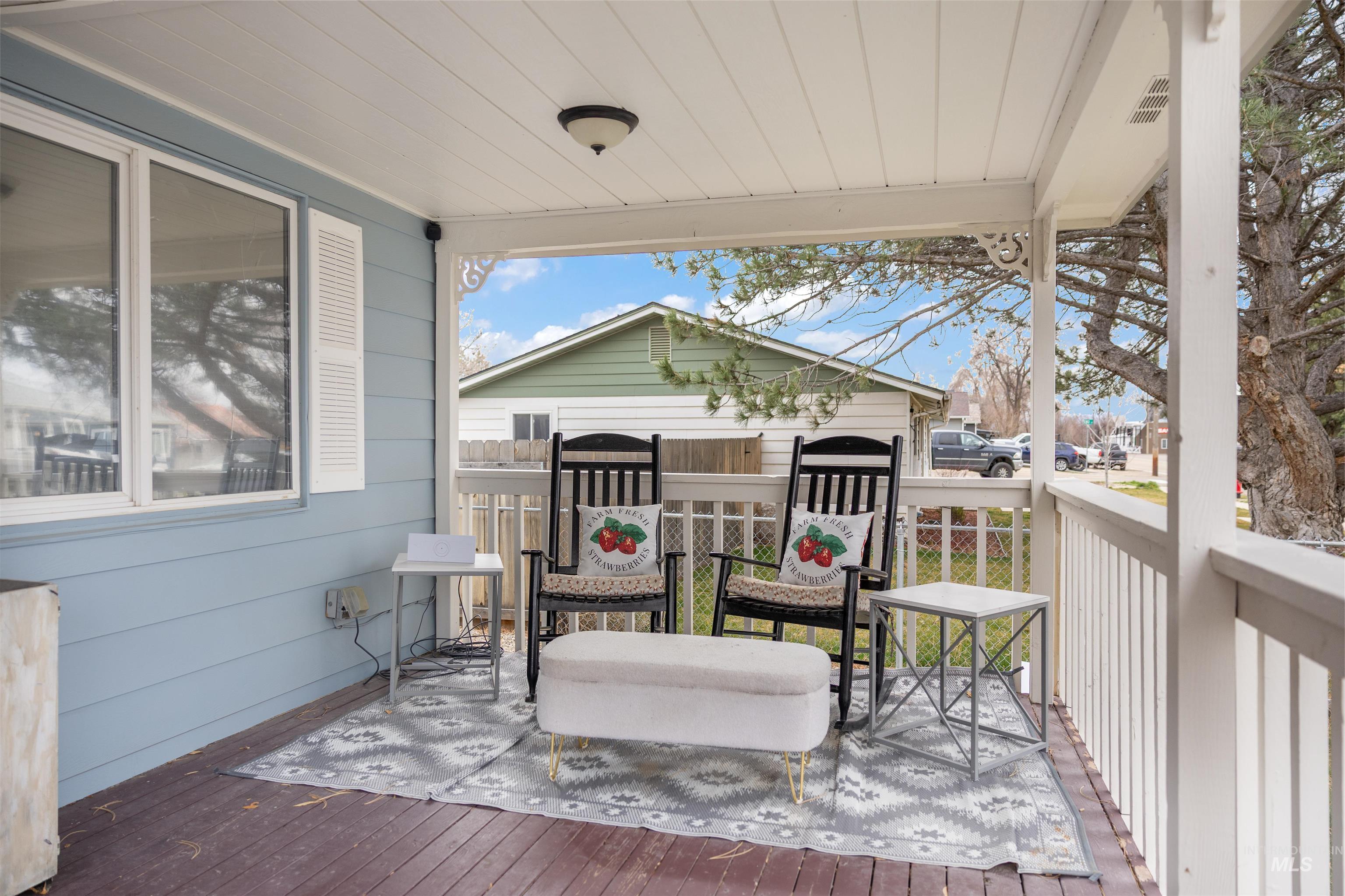 210 Carrie Rex Ave, Melba, Idaho 83641, 2 Bedrooms, 1 Bathroom, Residential For Sale, Price $315,900, 98983974