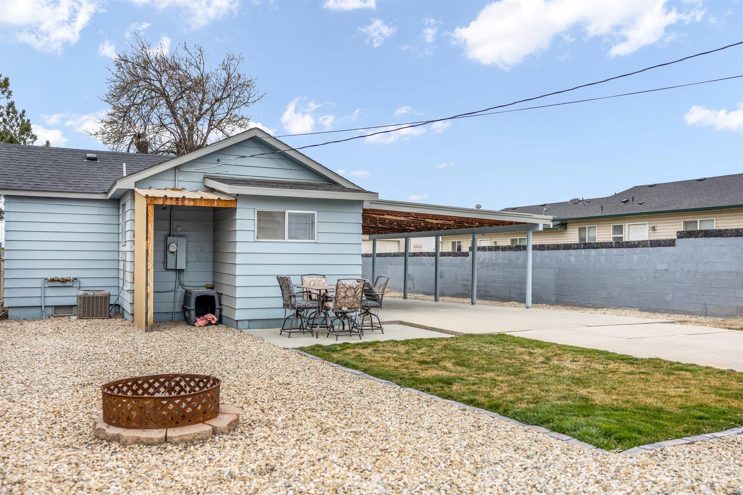 210 Carrie Rex Ave, Melba, Idaho 83641, 2 Bedrooms, 1 Bathroom, Residential For Sale, Price $315,900, 98983974