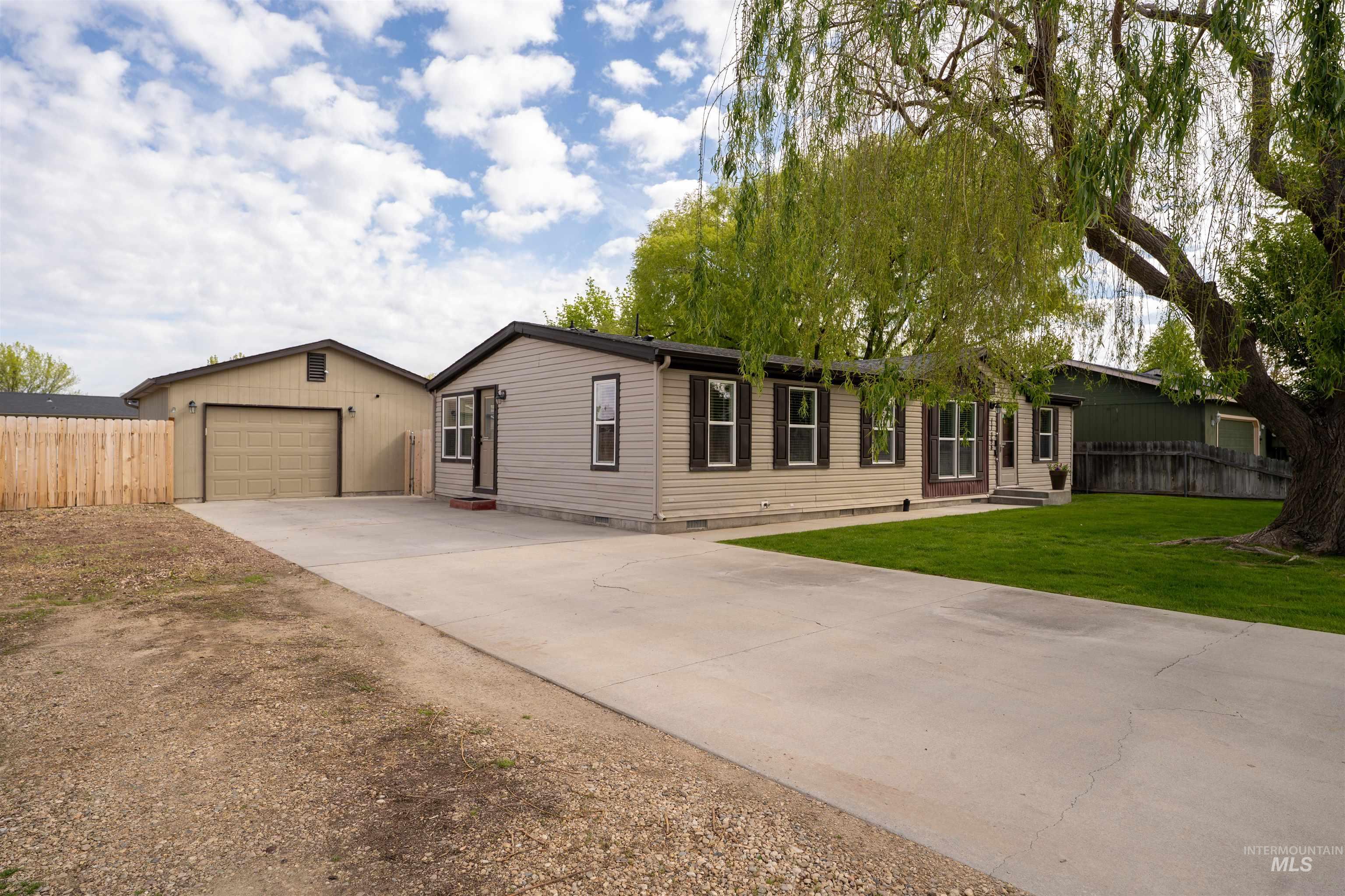 11394 W Zachery Ave., Nampa, Idaho 83651, 3 Bedrooms, 2 Bathrooms, Residential For Sale, Price $344,900,MLS 98983979