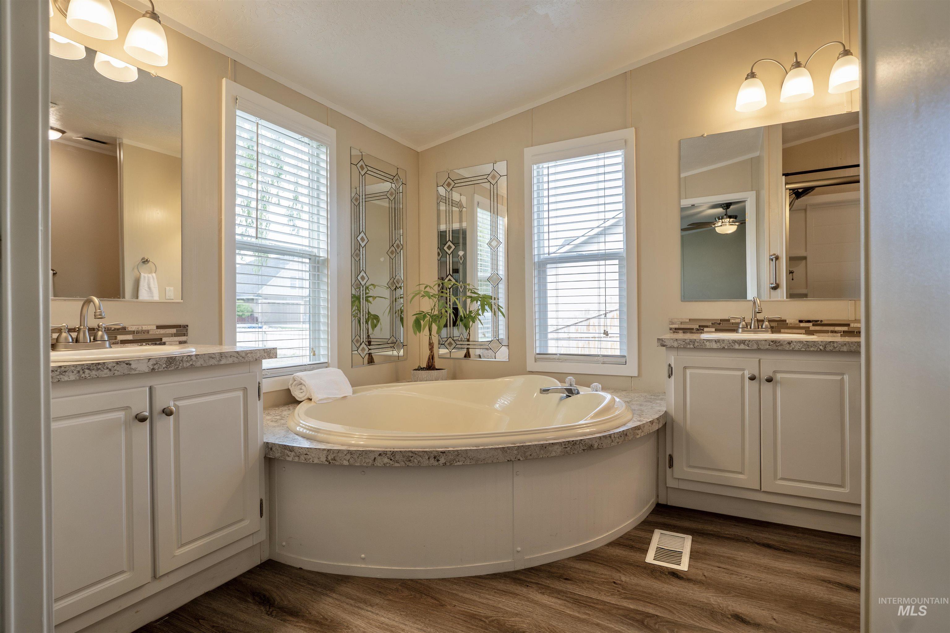 11394 W Zachery Ave., Nampa, Idaho 83651, 3 Bedrooms, 2 Bathrooms, Residential For Sale, Price $344,900,MLS 98983979