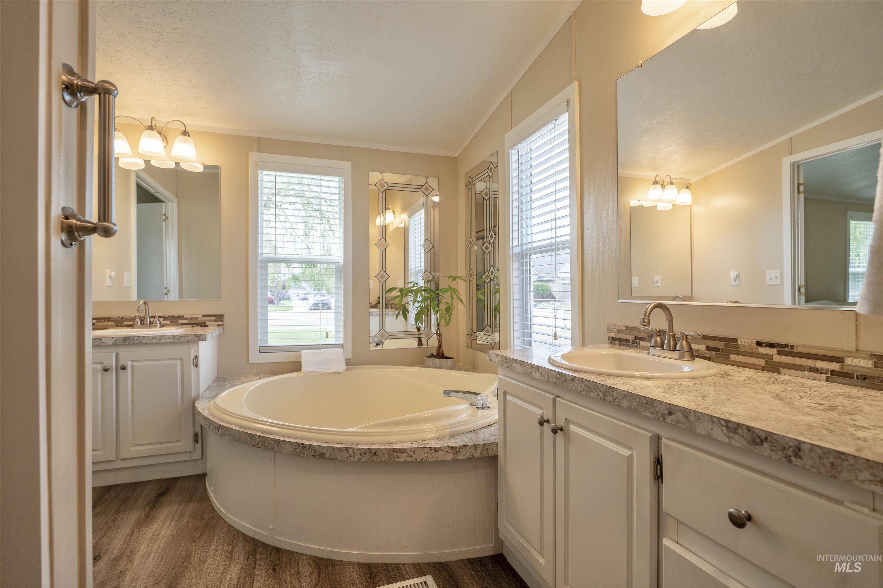 11394 W Zachery Ave., Nampa, Idaho 83651, 3 Bedrooms, 2 Bathrooms, Residential For Sale, Price $344,900,MLS 98983979