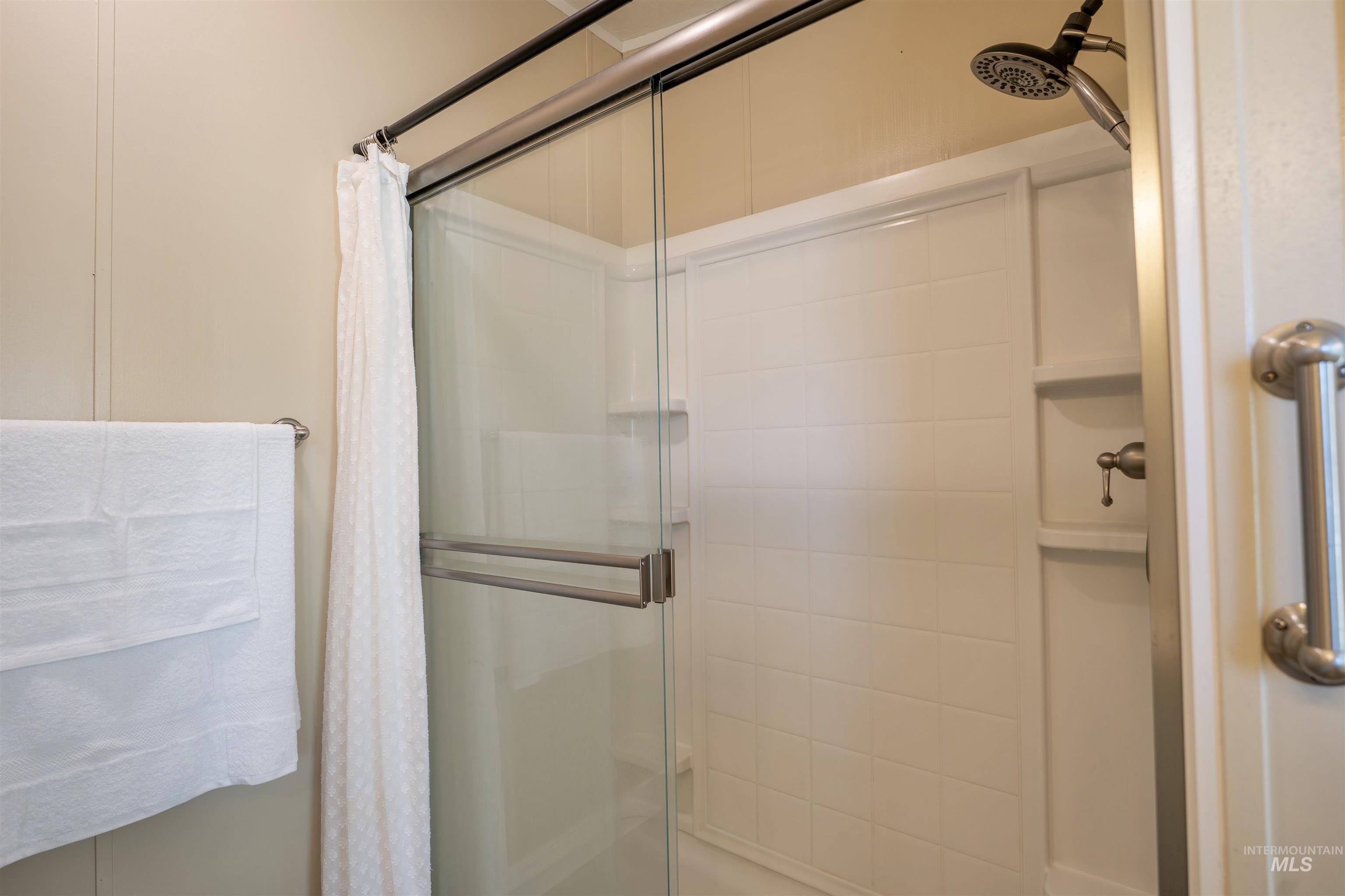 11394 W Zachery Ave., Nampa, Idaho 83651, 3 Bedrooms, 2 Bathrooms, Residential For Sale, Price $344,900,MLS 98983979