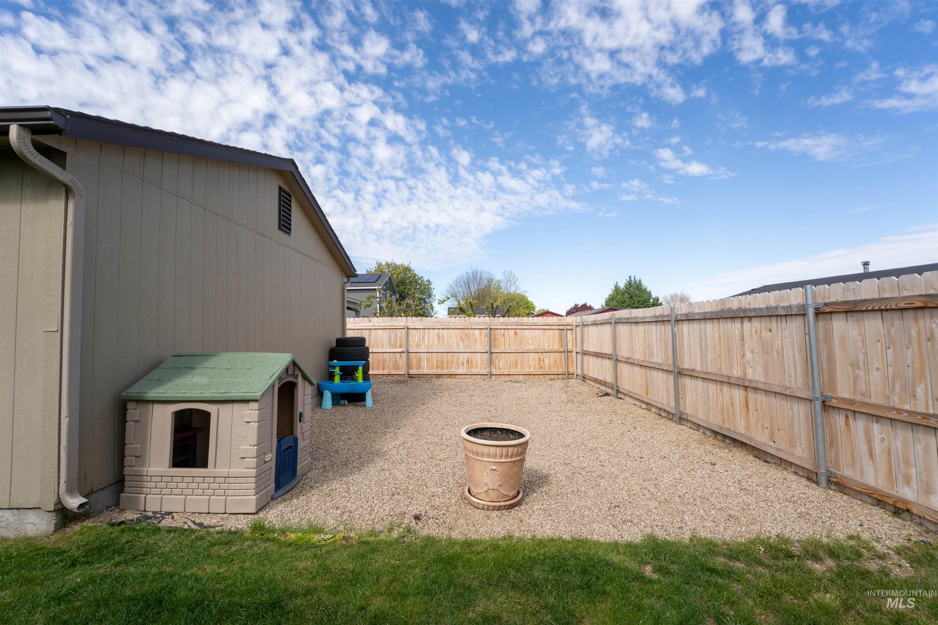 11394 W Zachery Ave., Nampa, Idaho 83651, 3 Bedrooms, 2 Bathrooms, Residential For Sale, Price $344,900,MLS 98983979