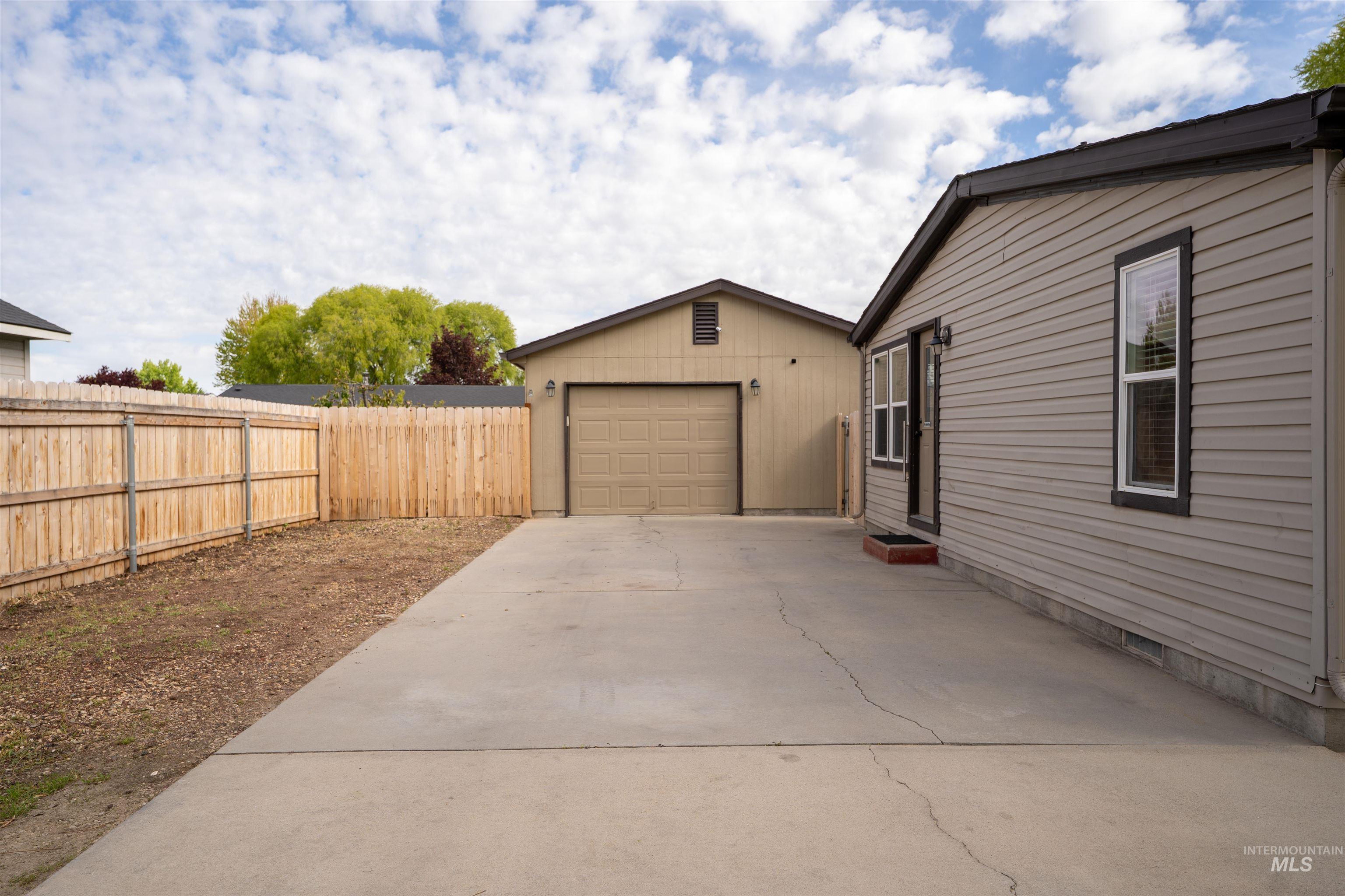 11394 W Zachery Ave., Nampa, Idaho 83651, 3 Bedrooms, 2 Bathrooms, Residential For Sale, Price $344,900,MLS 98983979