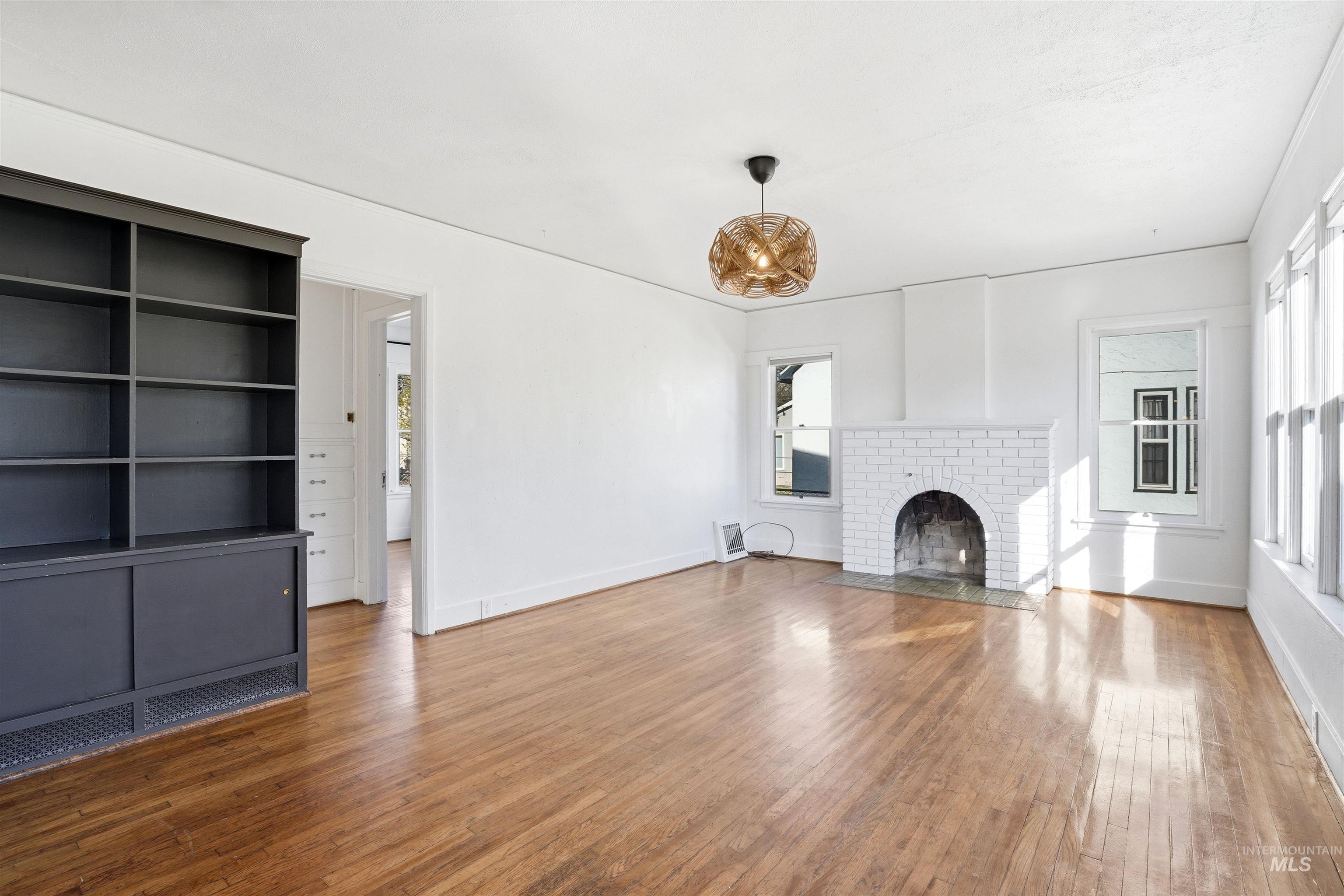 1918&1920 Cleveland Blvd, Caldwell, Idaho 83605, 2 Bedrooms, 1 Bathroom, Residential Income For Sale, Price $449,000, 98983980