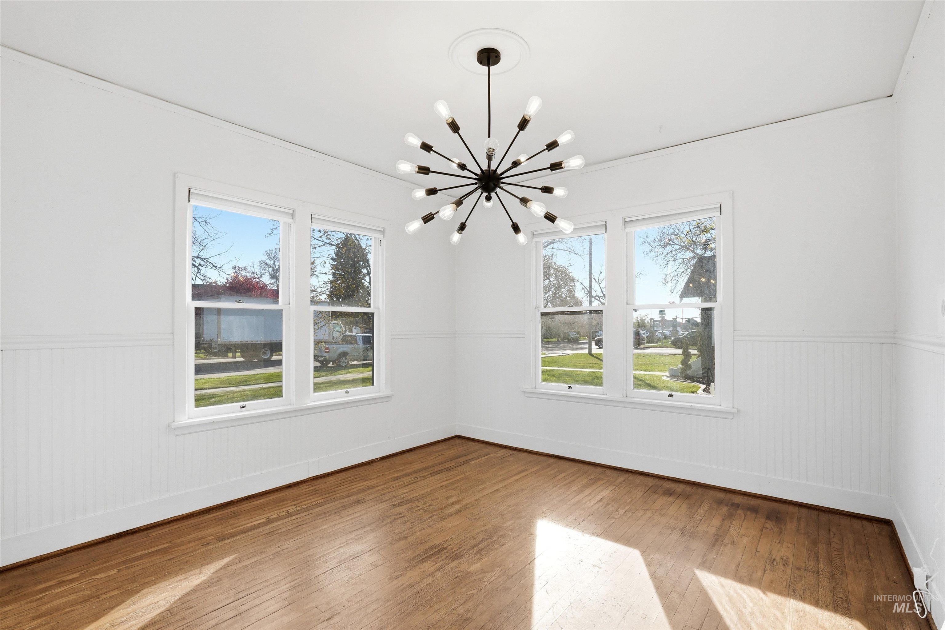 1918&1920 Cleveland Blvd, Caldwell, Idaho 83605, 2 Bedrooms, 1 Bathroom, Residential Income For Sale, Price $449,000, 98983980