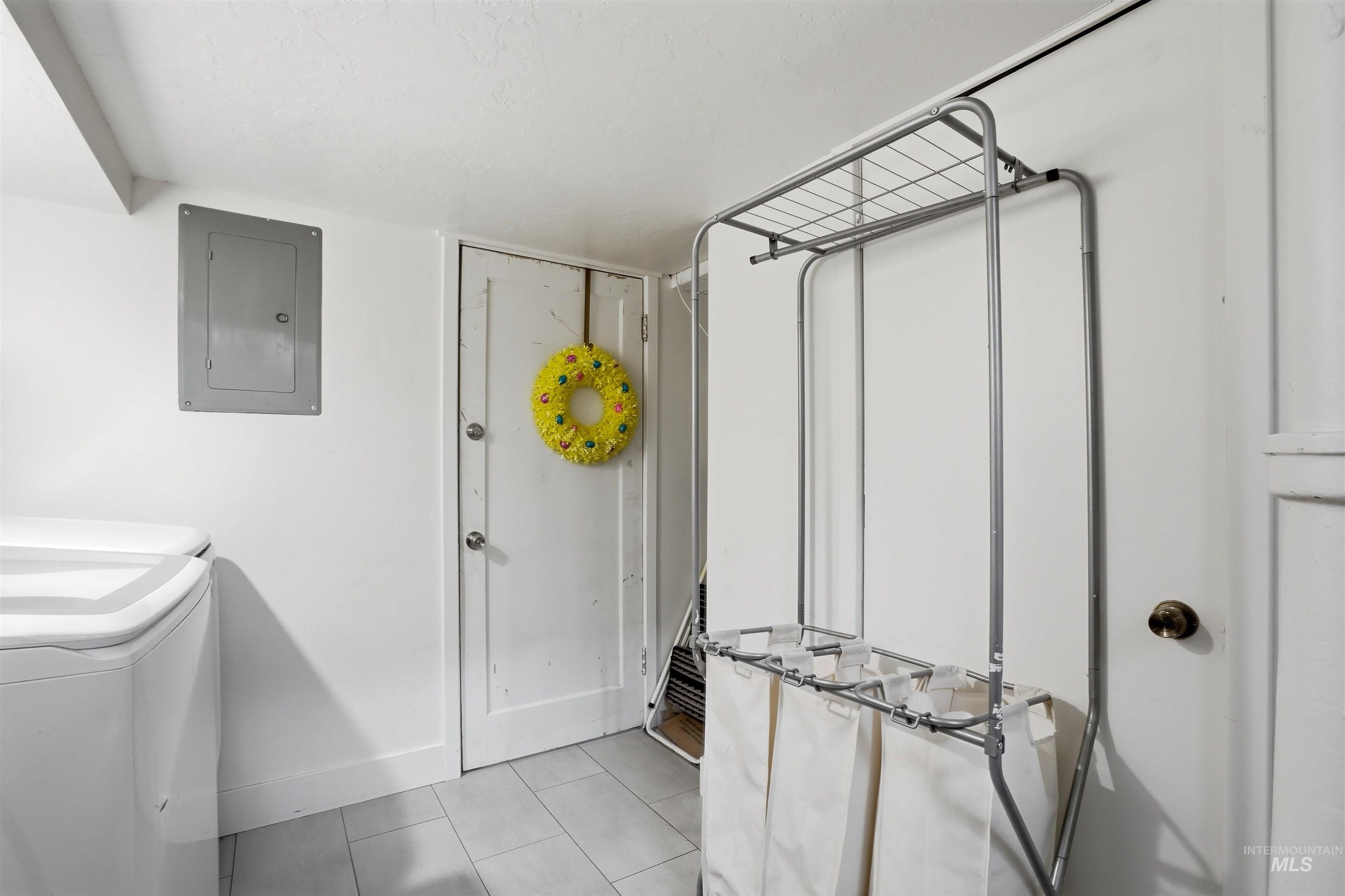 1918&1920 Cleveland Blvd, Caldwell, Idaho 83605, 2 Bedrooms, 1 Bathroom, Residential Income For Sale, Price $449,000, 98983980