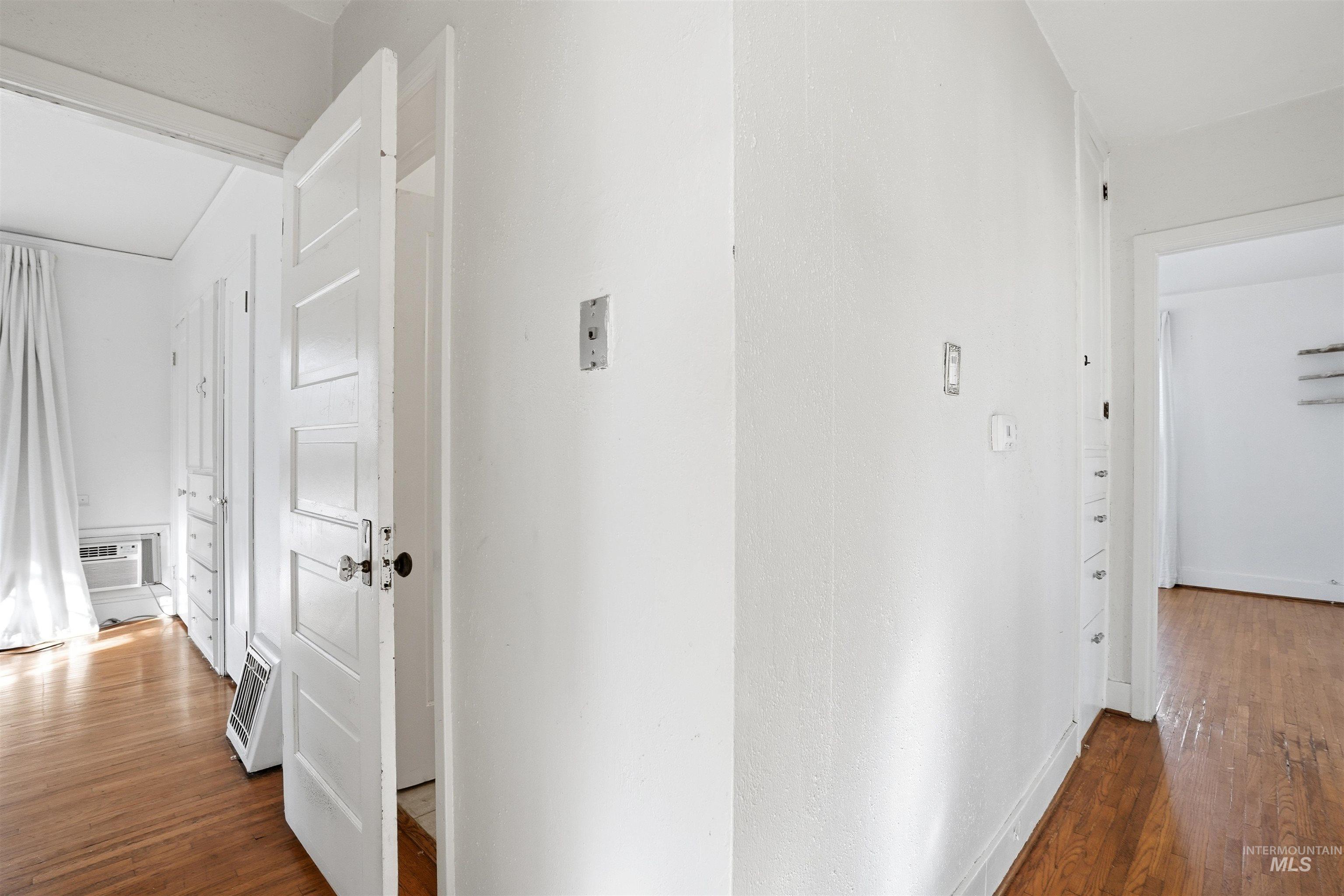 1918&1920 Cleveland Blvd, Caldwell, Idaho 83605, 2 Bedrooms, 1 Bathroom, Residential Income For Sale, Price $449,000, 98983980