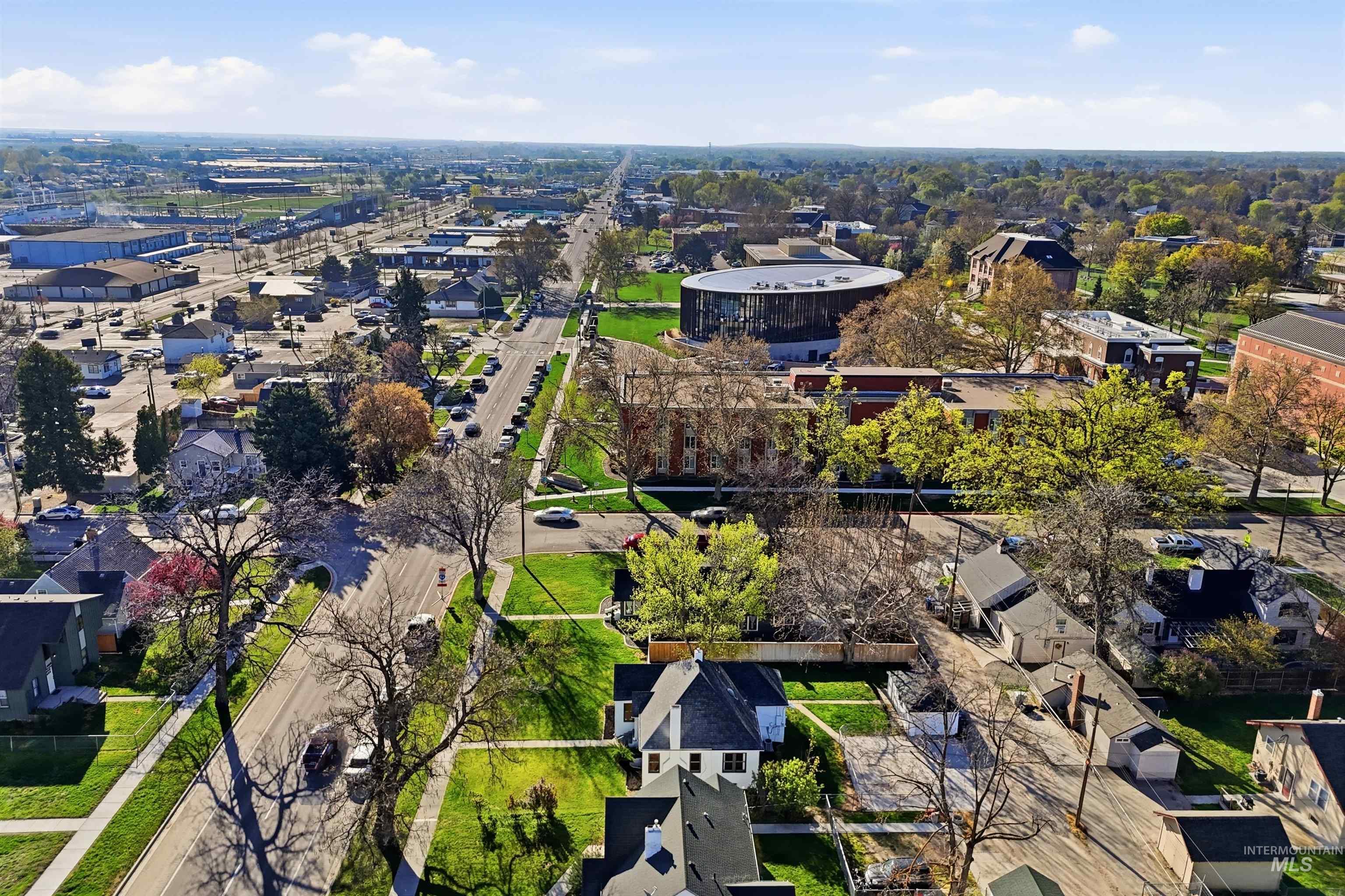 1918&1920 Cleveland Blvd, Caldwell, Idaho 83605, 2 Bedrooms, 1 Bathroom, Residential Income For Sale, Price $449,000, 98983980
