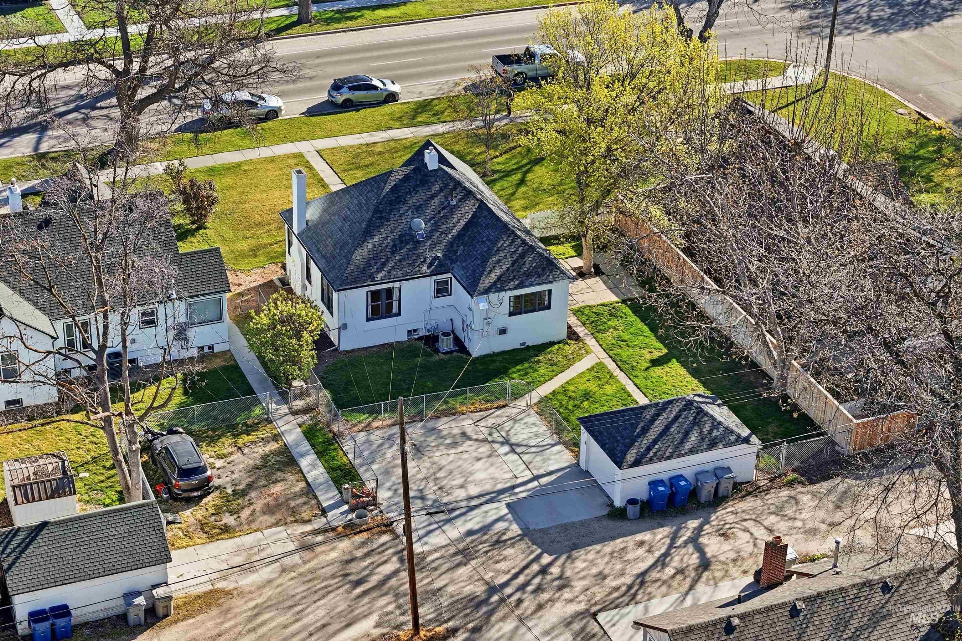 1918&1920 Cleveland Blvd, Caldwell, Idaho 83605, 2 Bedrooms, 1 Bathroom, Residential Income For Sale, Price $449,000, 98983980