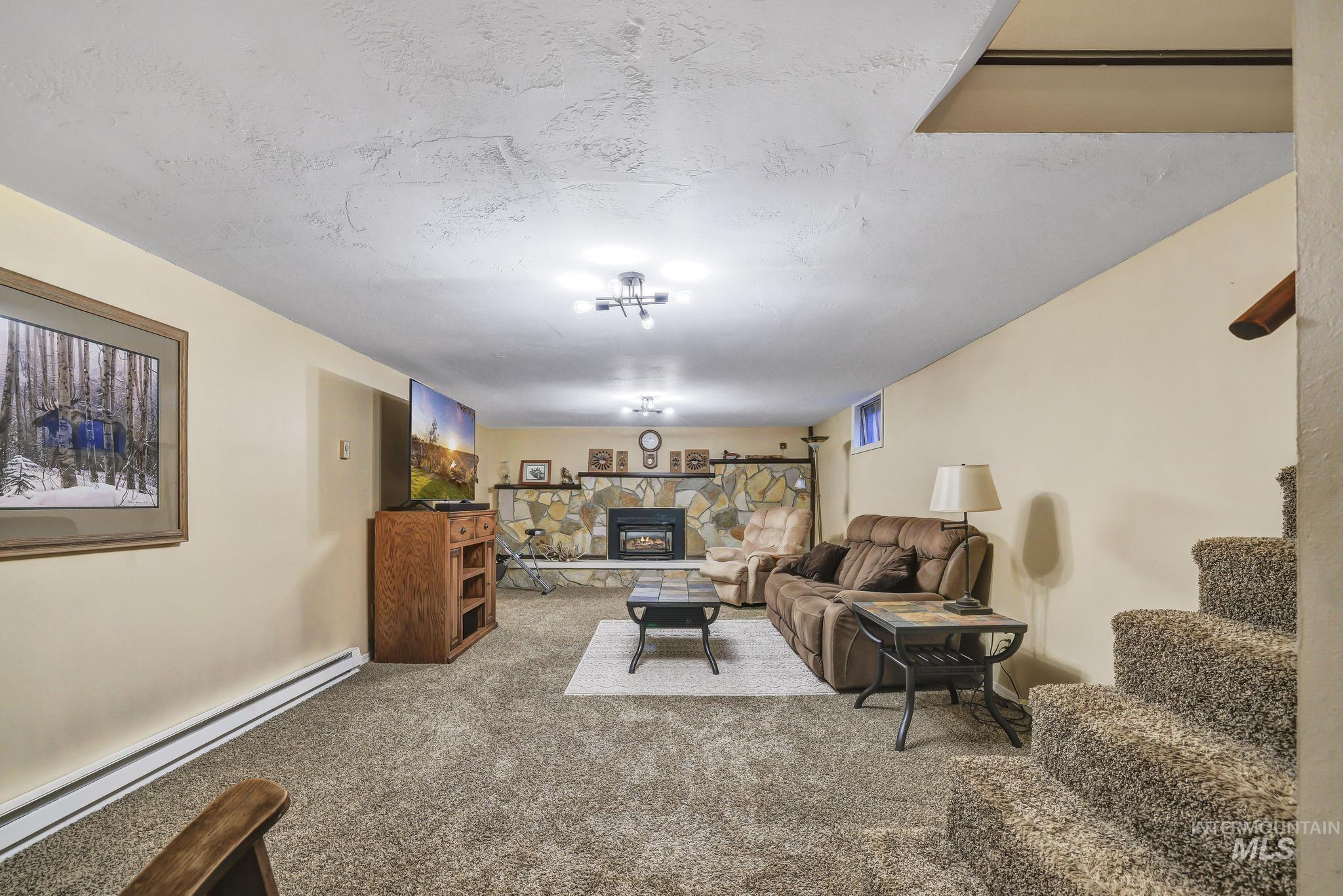 255 Sage St, Kimberly, Idaho 83341, 5 Bedrooms, 3 Bathrooms, Residential For Sale, Price $399,000,MLS 98983982