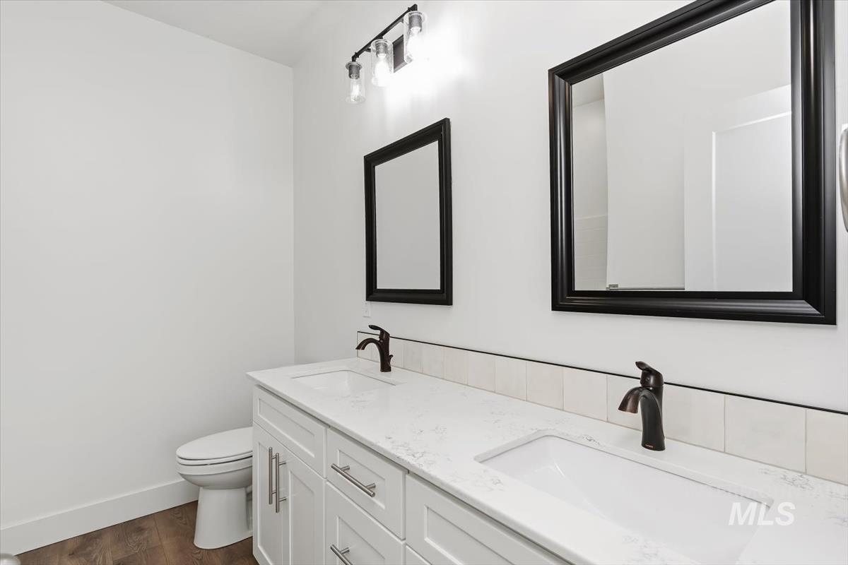 2124 Justine Ct, Fruitland, Idaho 83619, 3 Bedrooms, 2 Bathrooms, Residential For Sale, Price $449,900,MLS 98983983