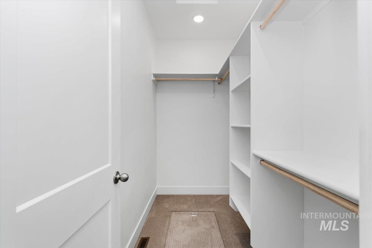 2124 Justine Ct, Fruitland, Idaho 83619, 3 Bedrooms, 2 Bathrooms, Residential For Sale, Price $449,900,MLS 98983983