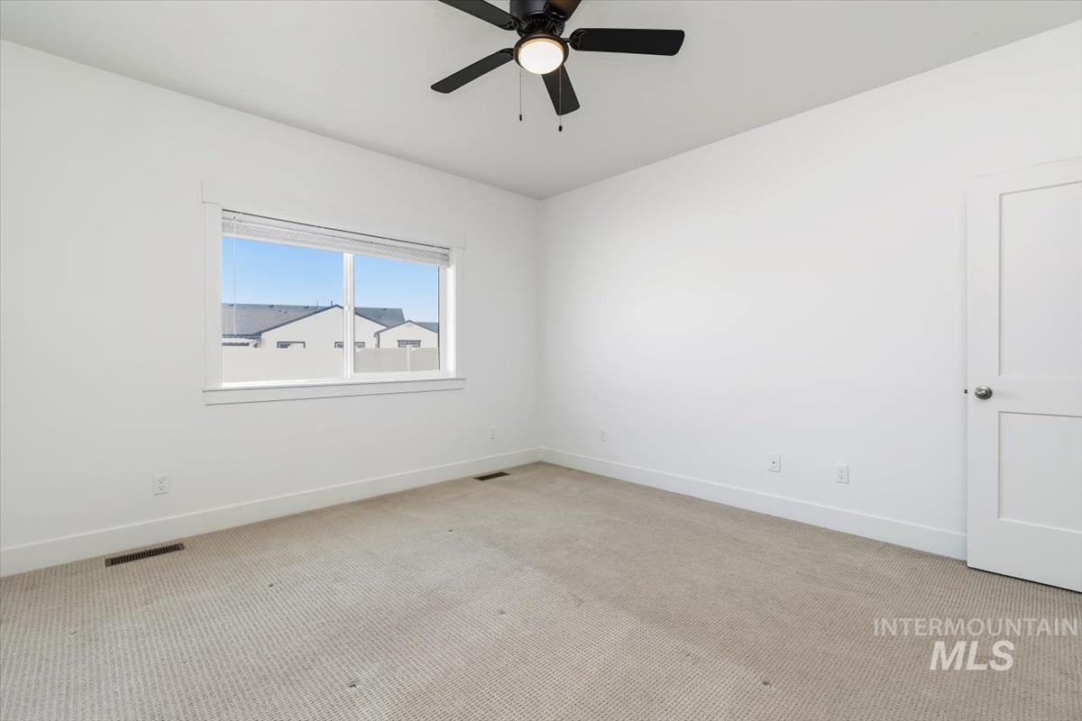 2124 Justine Ct, Fruitland, Idaho 83619, 3 Bedrooms, 2 Bathrooms, Residential For Sale, Price $449,900,MLS 98983983