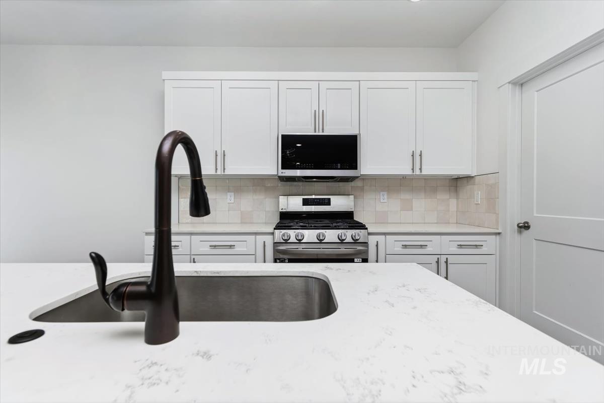 2124 Justine Ct, Fruitland, Idaho 83619, 3 Bedrooms, 2 Bathrooms, Residential For Sale, Price $449,900,MLS 98983983