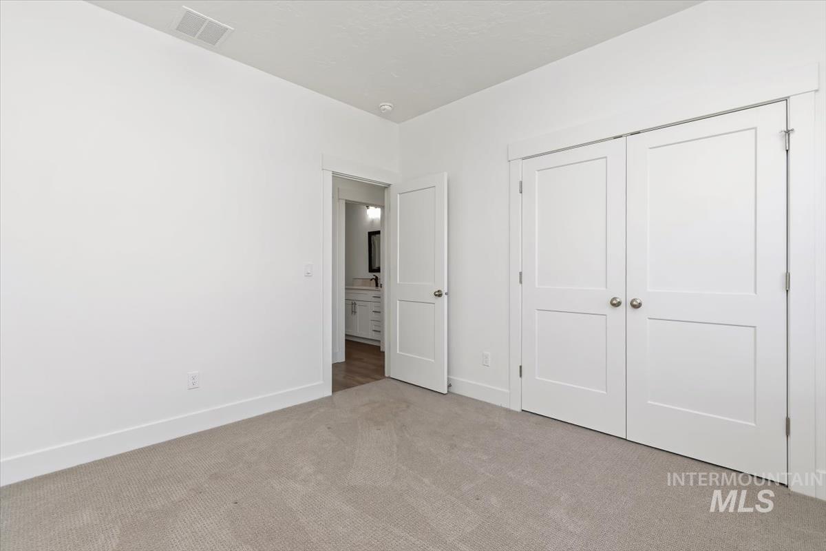 2124 Justine Ct, Fruitland, Idaho 83619, 3 Bedrooms, 2 Bathrooms, Residential For Sale, Price $449,900,MLS 98983983