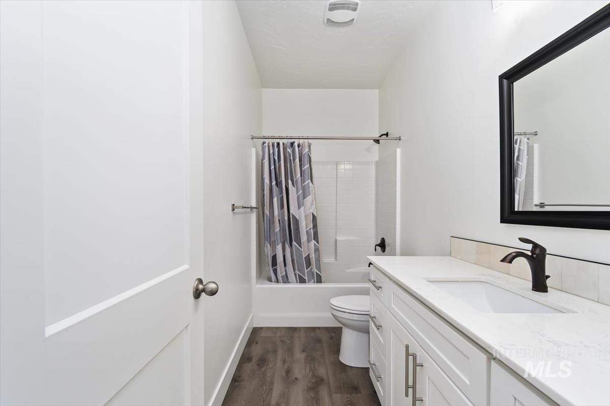 2124 Justine Ct, Fruitland, Idaho 83619, 3 Bedrooms, 2 Bathrooms, Residential For Sale, Price $449,900,MLS 98983983