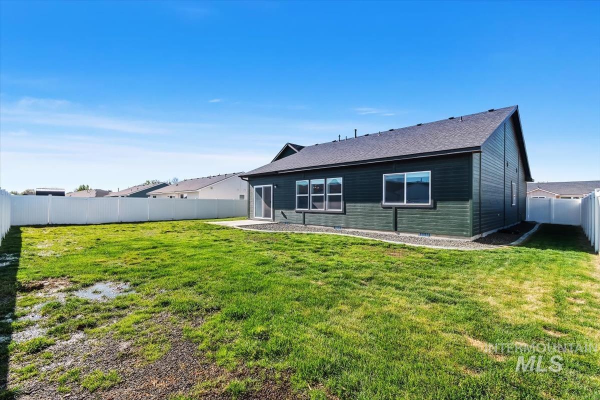 2124 Justine Ct, Fruitland, Idaho 83619, 3 Bedrooms, 2 Bathrooms, Residential For Sale, Price $449,900,MLS 98983983
