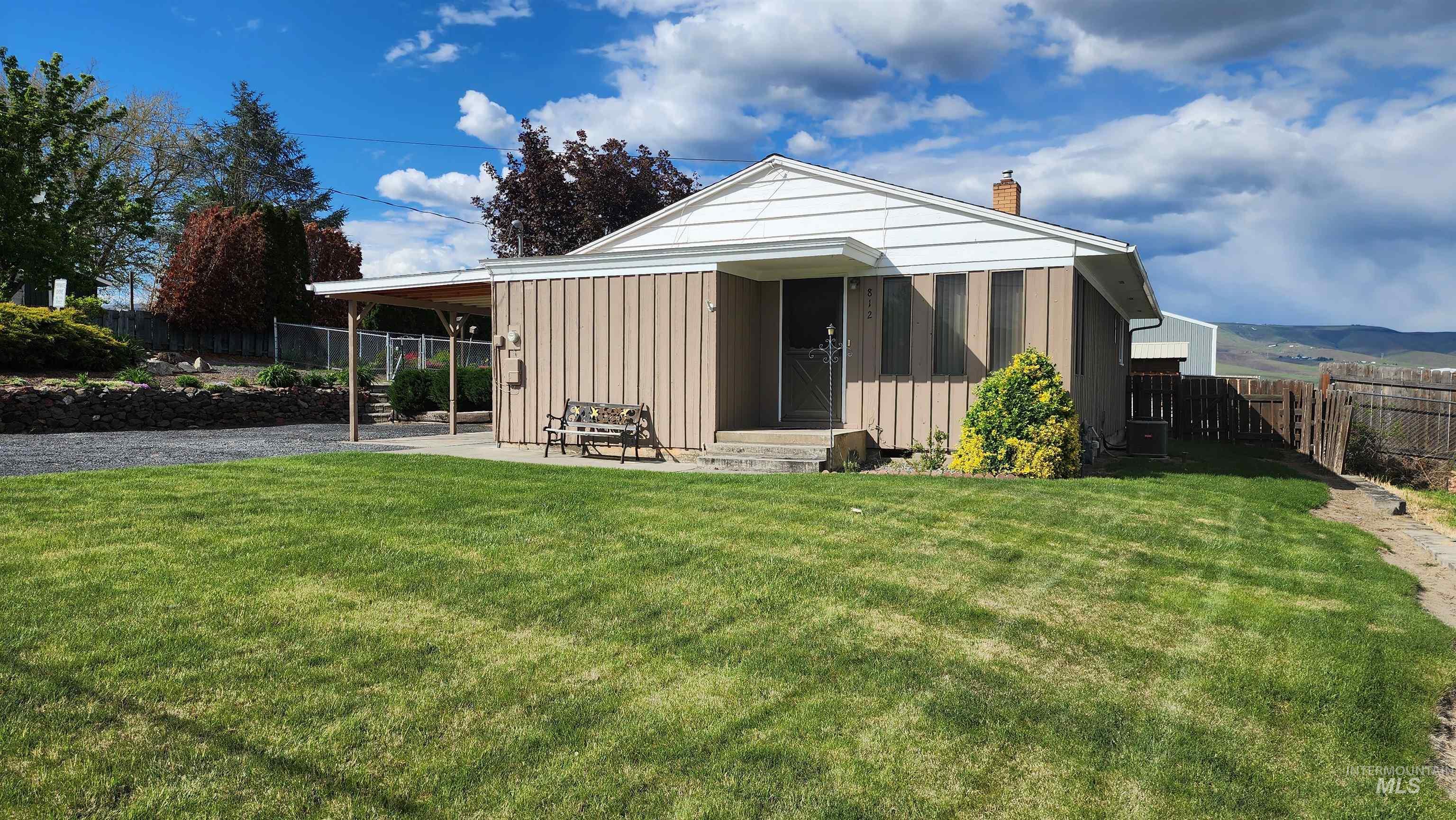 812 Walk Ln, Clarkston, Idaho 99403, 3 Bedrooms, 1 Bathroom, Residential For Sale, Price $320,000, 98983984